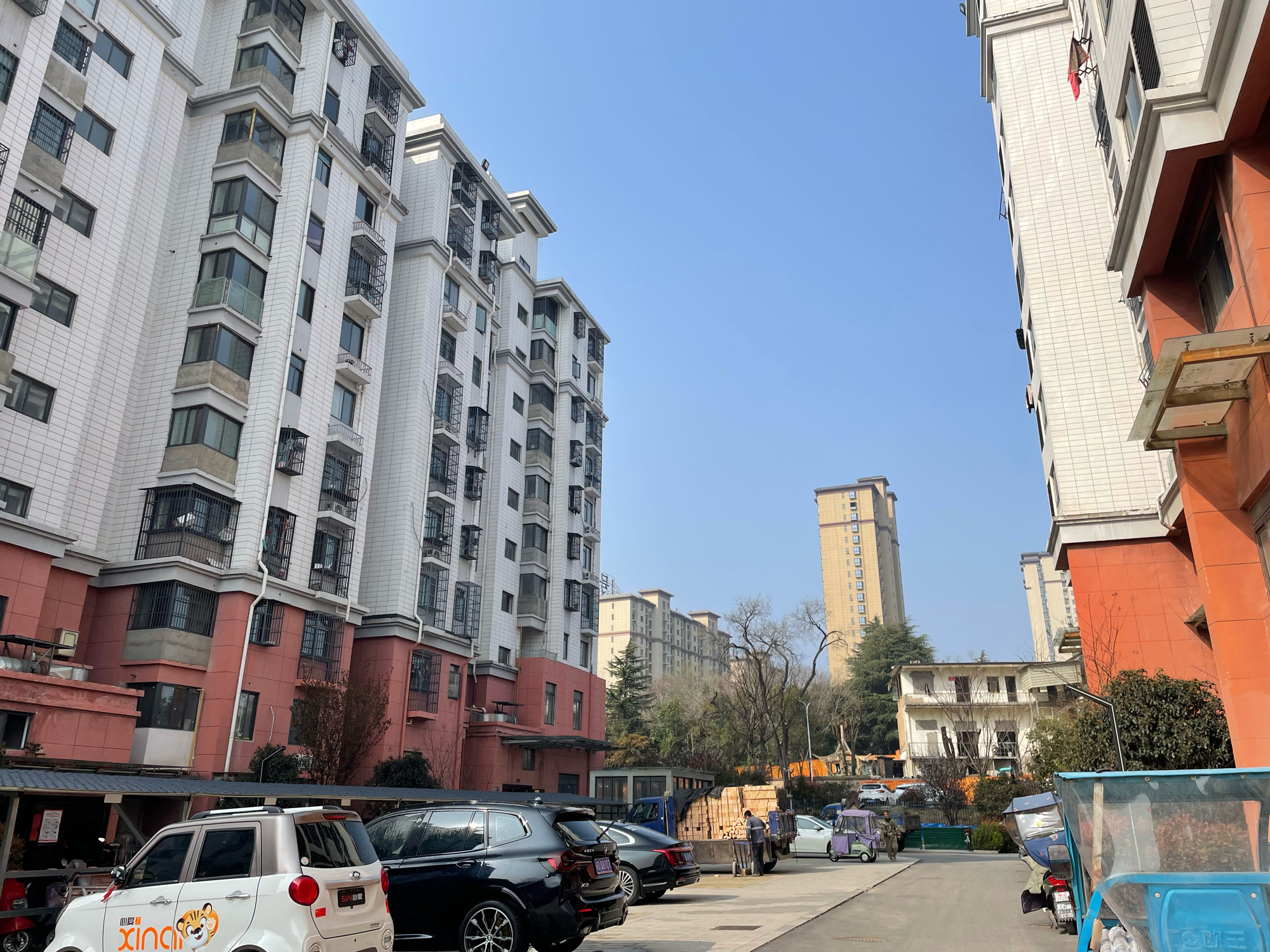 出售 水楼宜苑 8层 三室两厅 毛坯 约110平方 二小九中 学区房  黄金楼层 大户型  楼位 房型都非常好  交通购物便捷_17