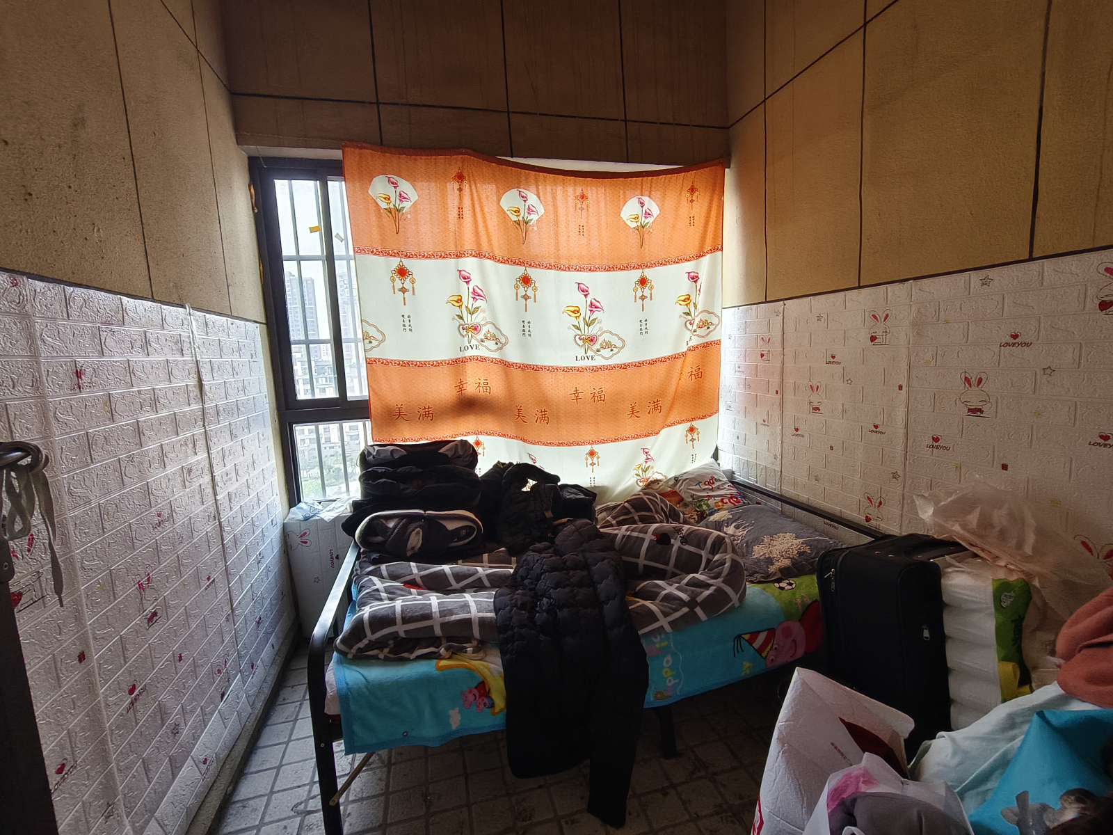 状元学府 80平 南向两室两厅 满两年 普装交通便利_9