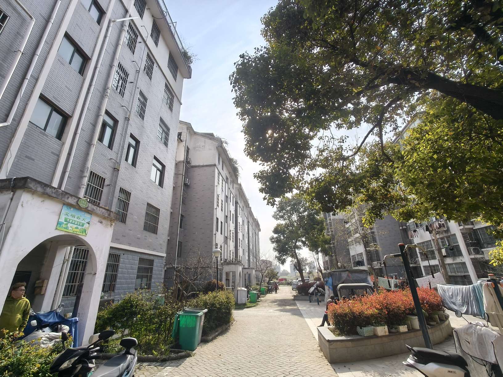 卧龙山庄西区 94平 南向三室 毛坯 交通便利配套全_19