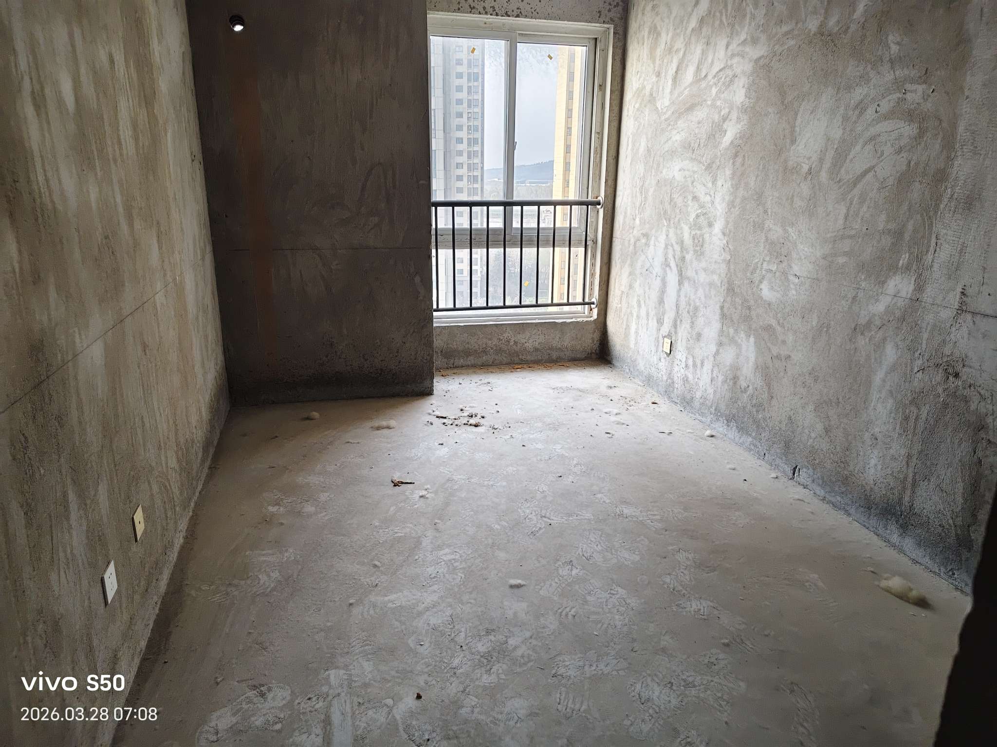 幸福家园 65平 朝南两室 满五唯一 毛坯_4