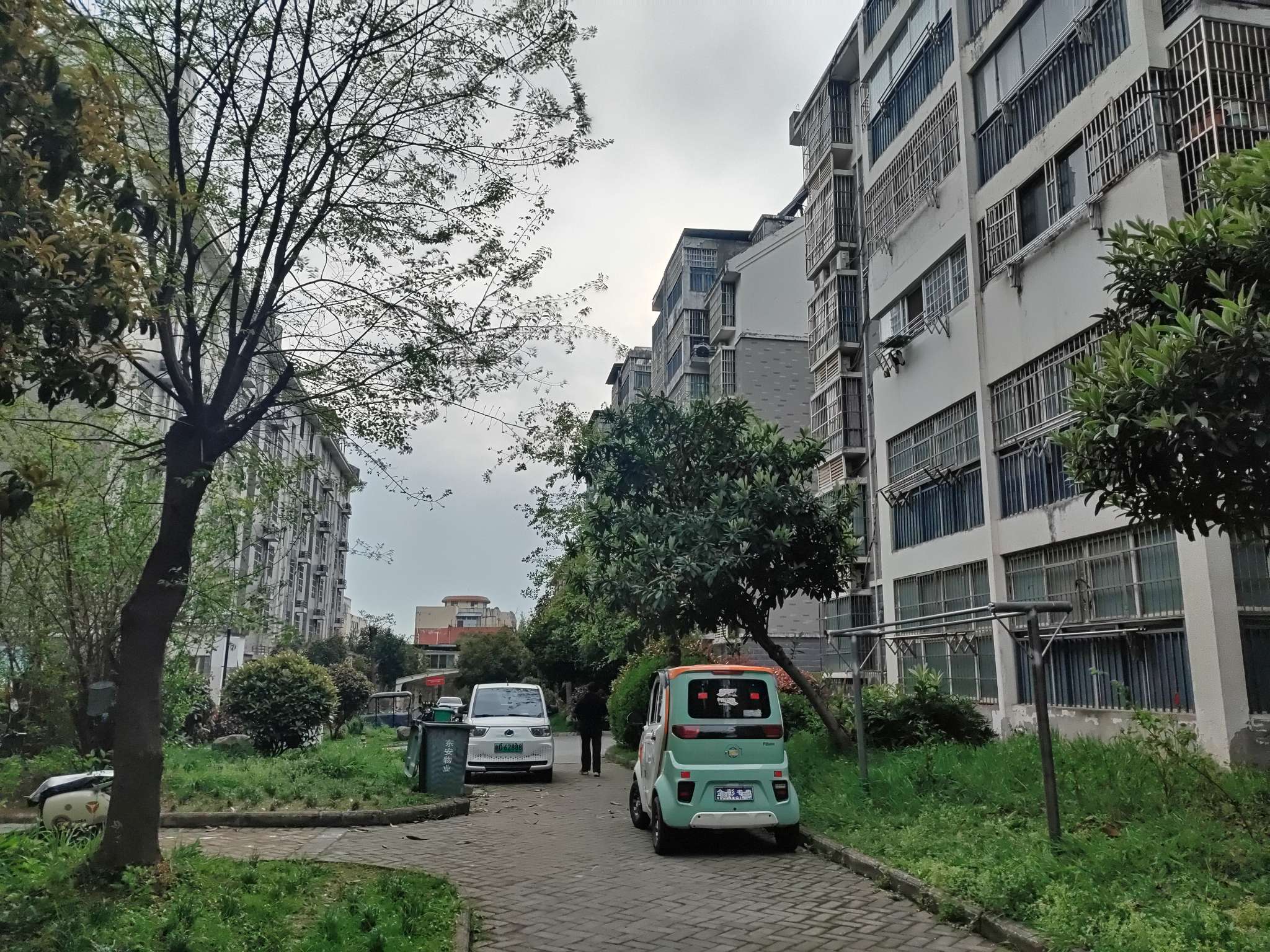 卧龙山庄精装修3室保持不错_23