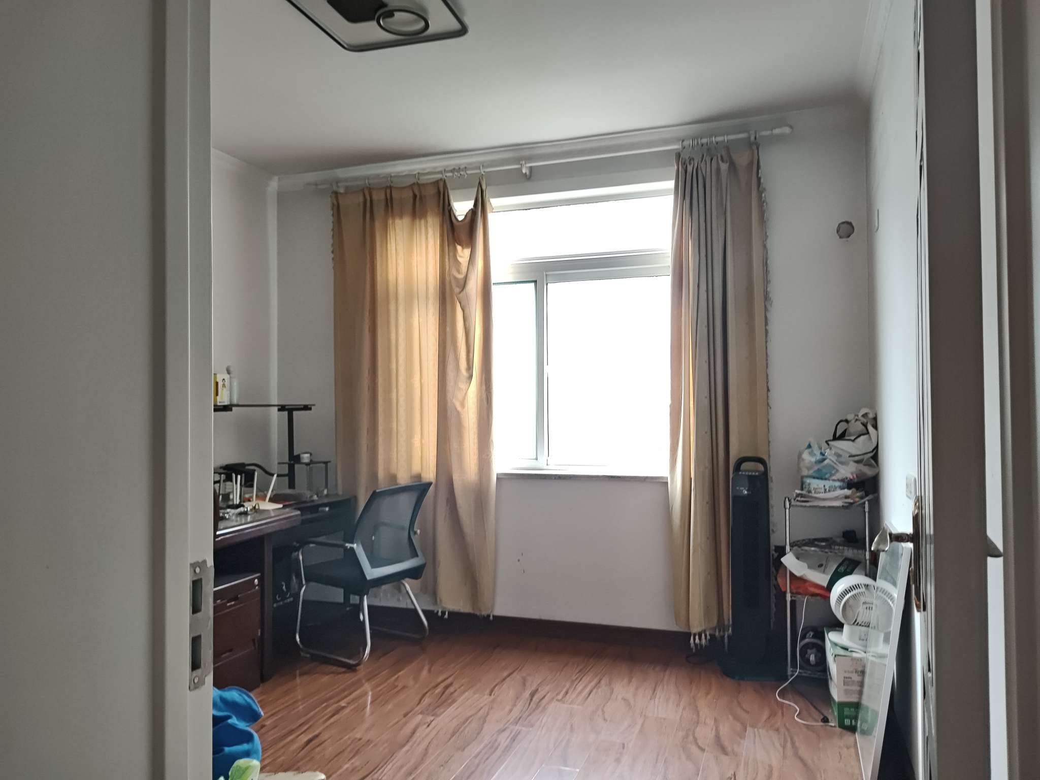 卧龙山庄精装修3室保持不错_7