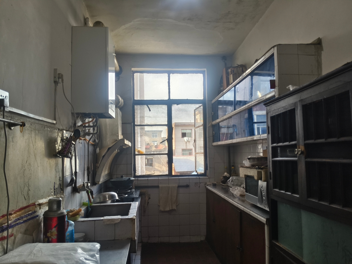 化建村 84平 三室一厅 交通便利 配套齐全 简装出租_5