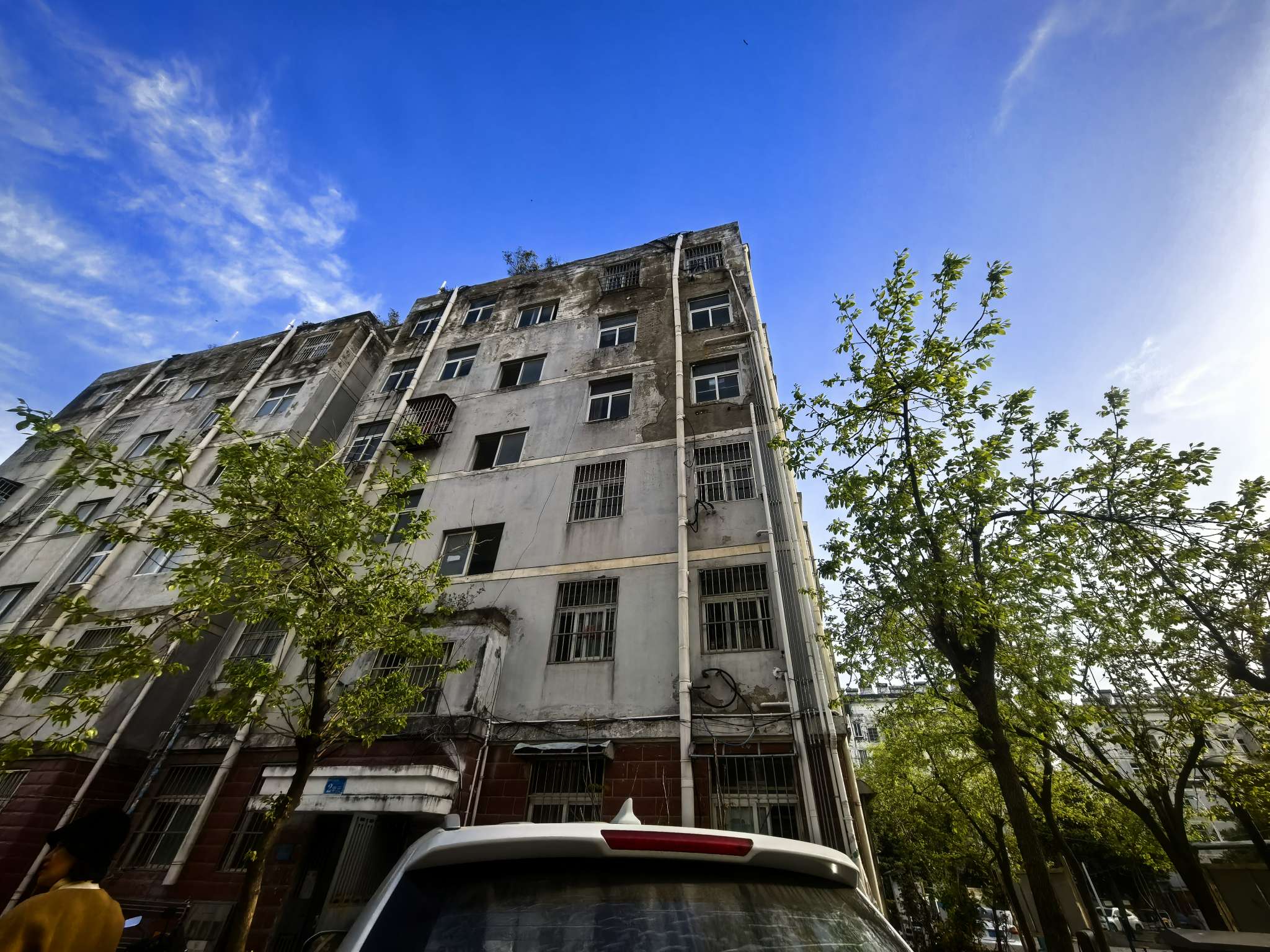 金桥小区 71平 南向两室两厅 满两年 简装 配套齐全_8