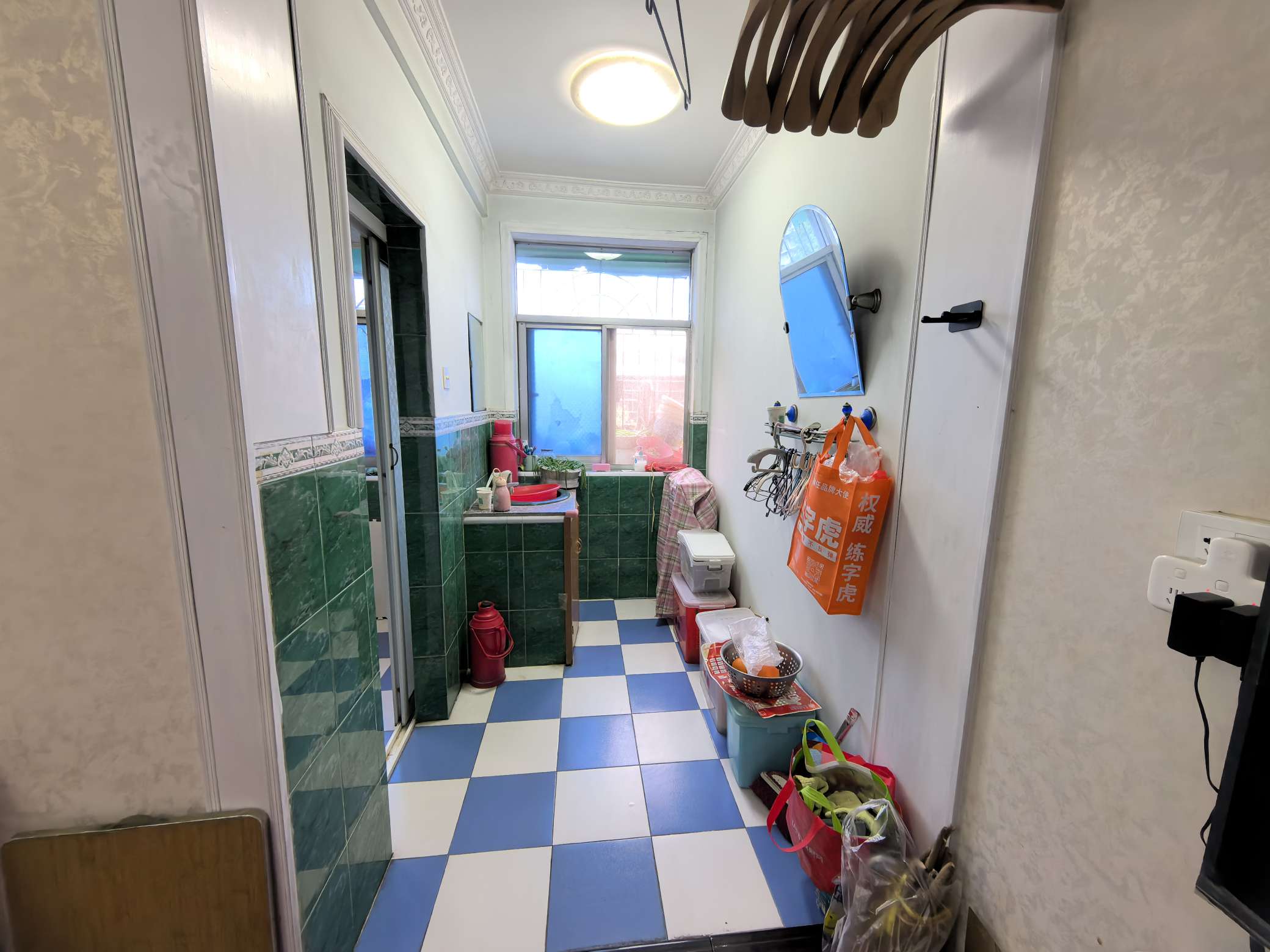 香港街花园小区 69平 两室一厅 南向采光好 配套齐全_8
