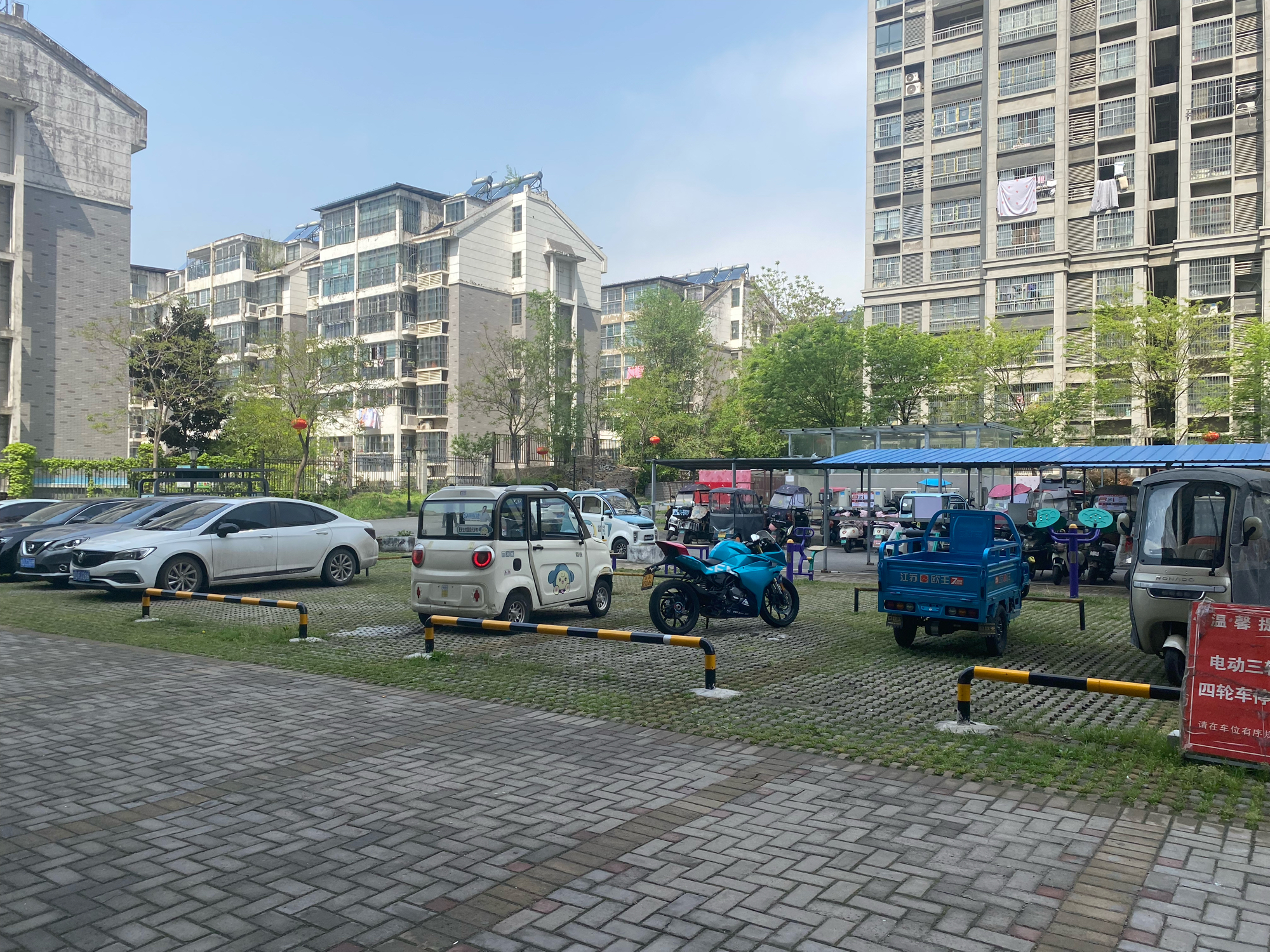 鸿朗阳光城 95平 南向三室一厅 学区房配套齐全 普装好房_11