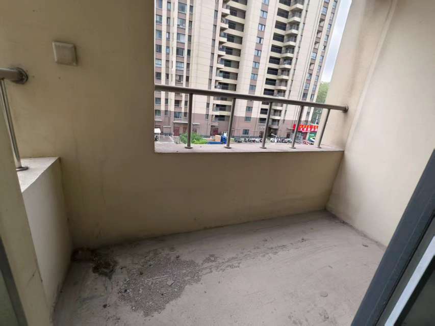 永安国际城三期 96平 三室两厅 交通便利 环境好 毛坯_9