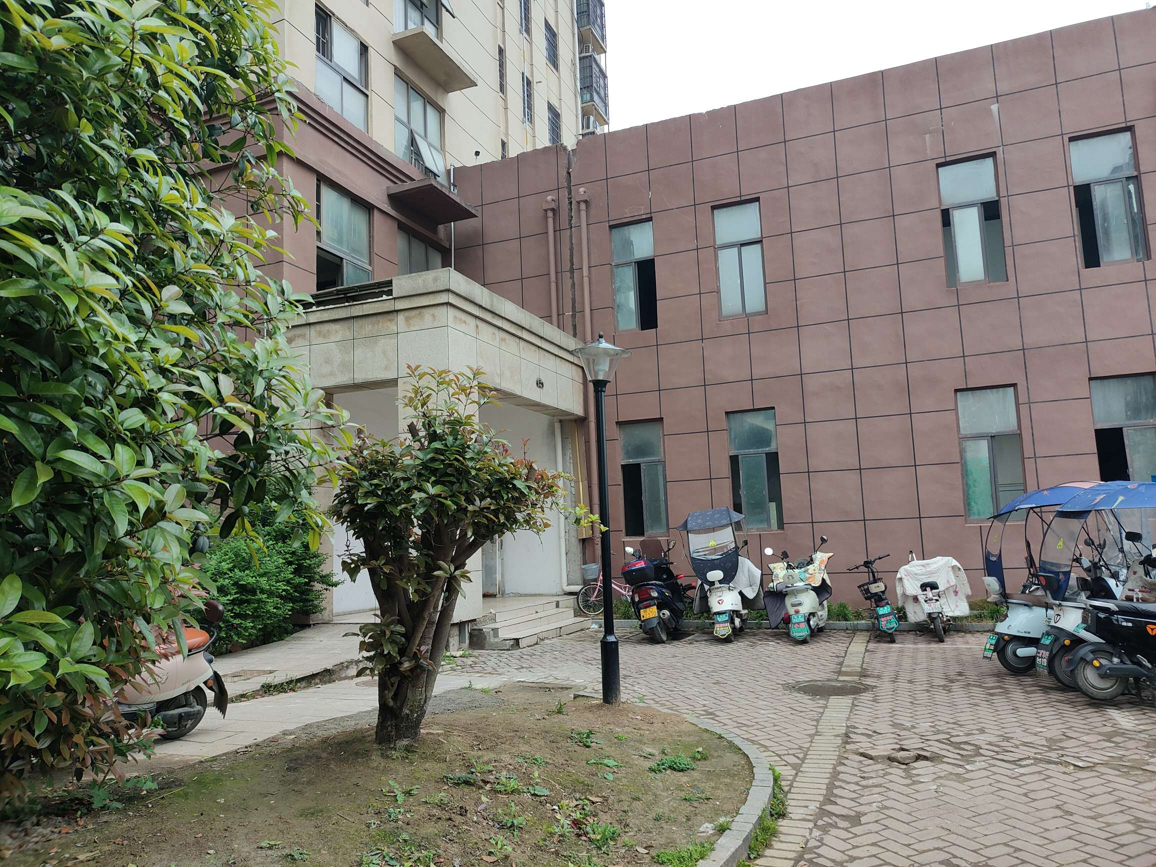 泰府名邸 104平精装三室 交通便利 学区房 配套齐全_7