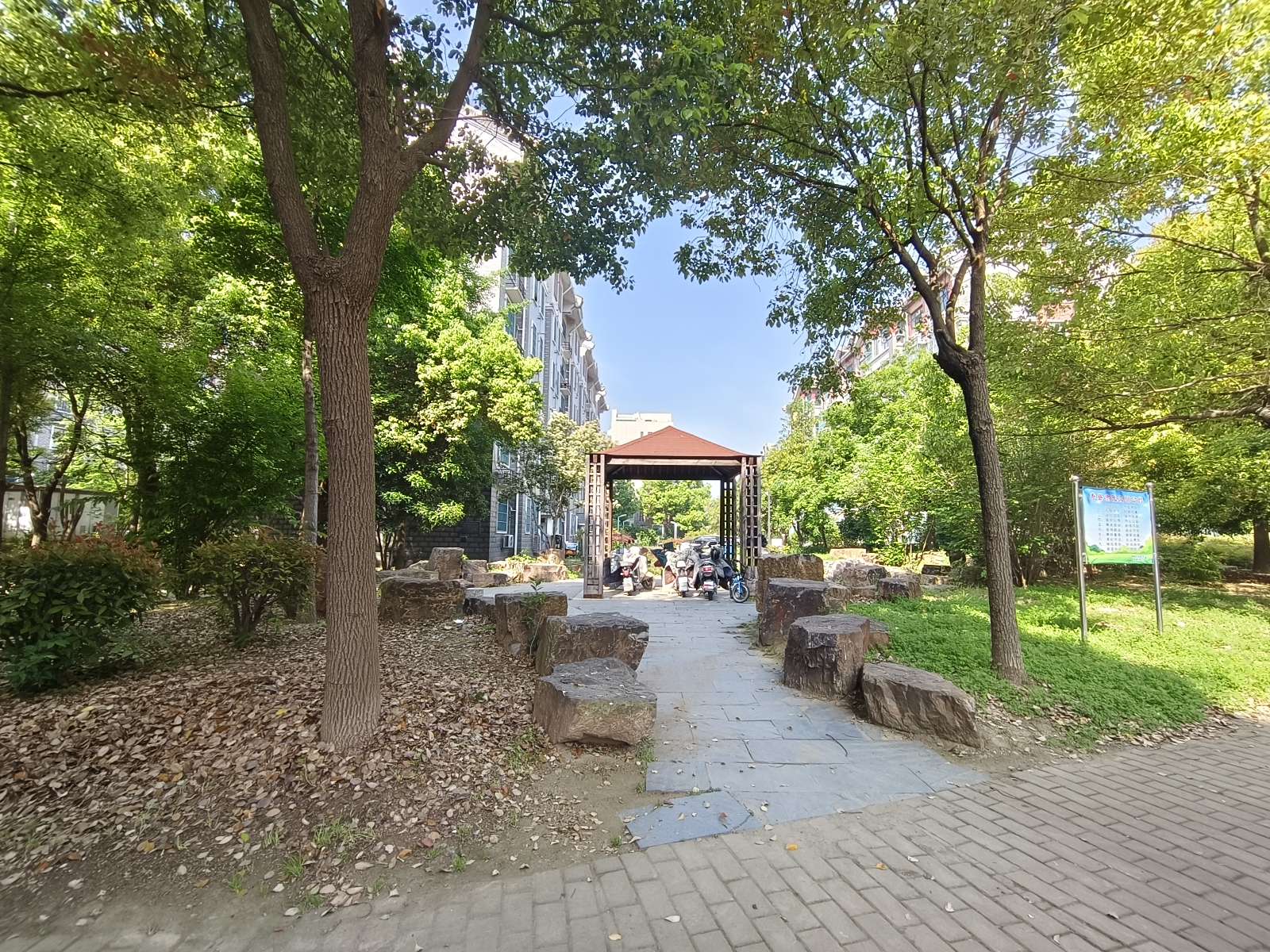 春申学苑 114平 精装三室两厅 学区房满两年 交通便利_10