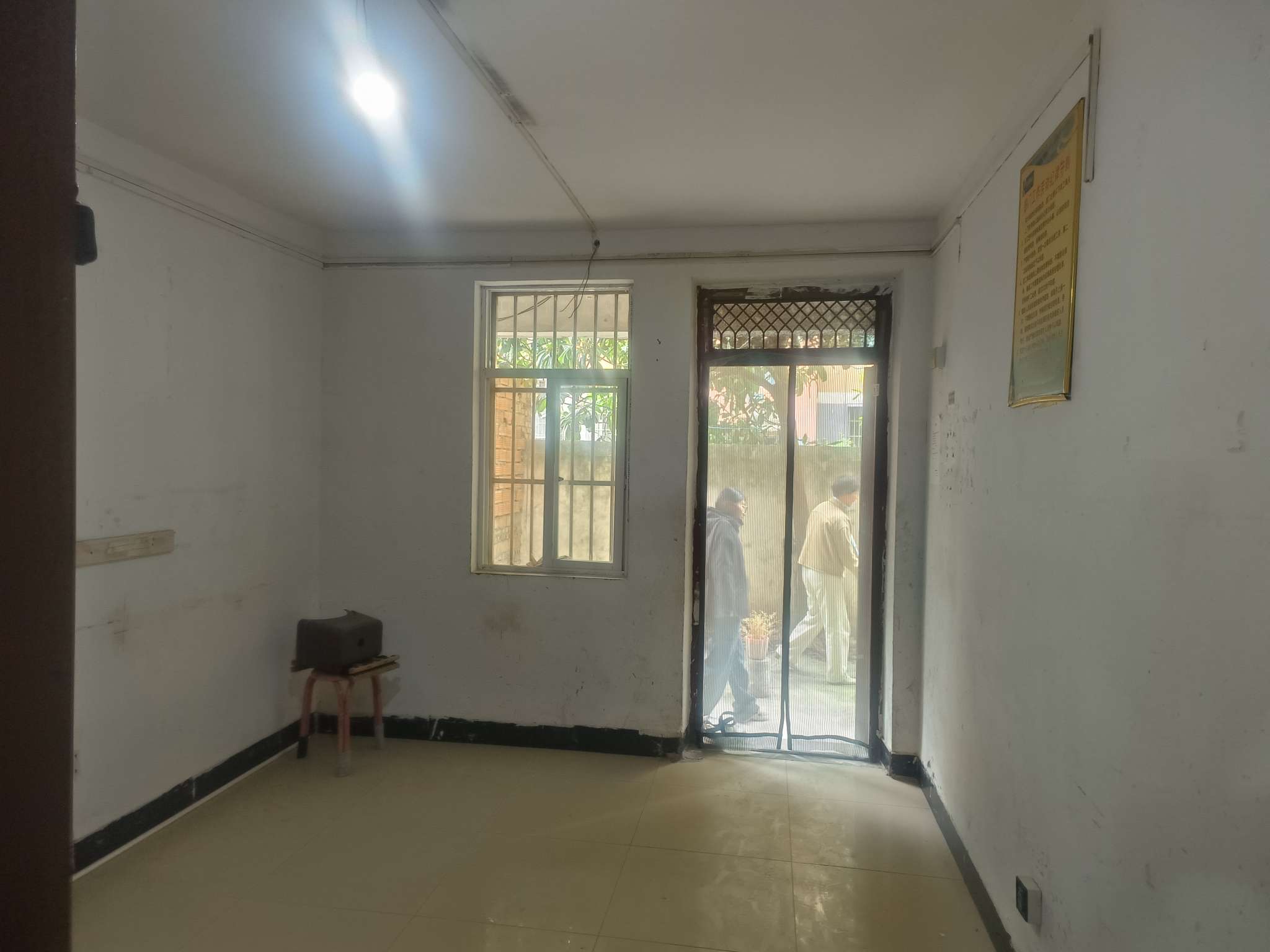 熙城熙园 69平 两室一厅南向 交通便利 简装出售_4