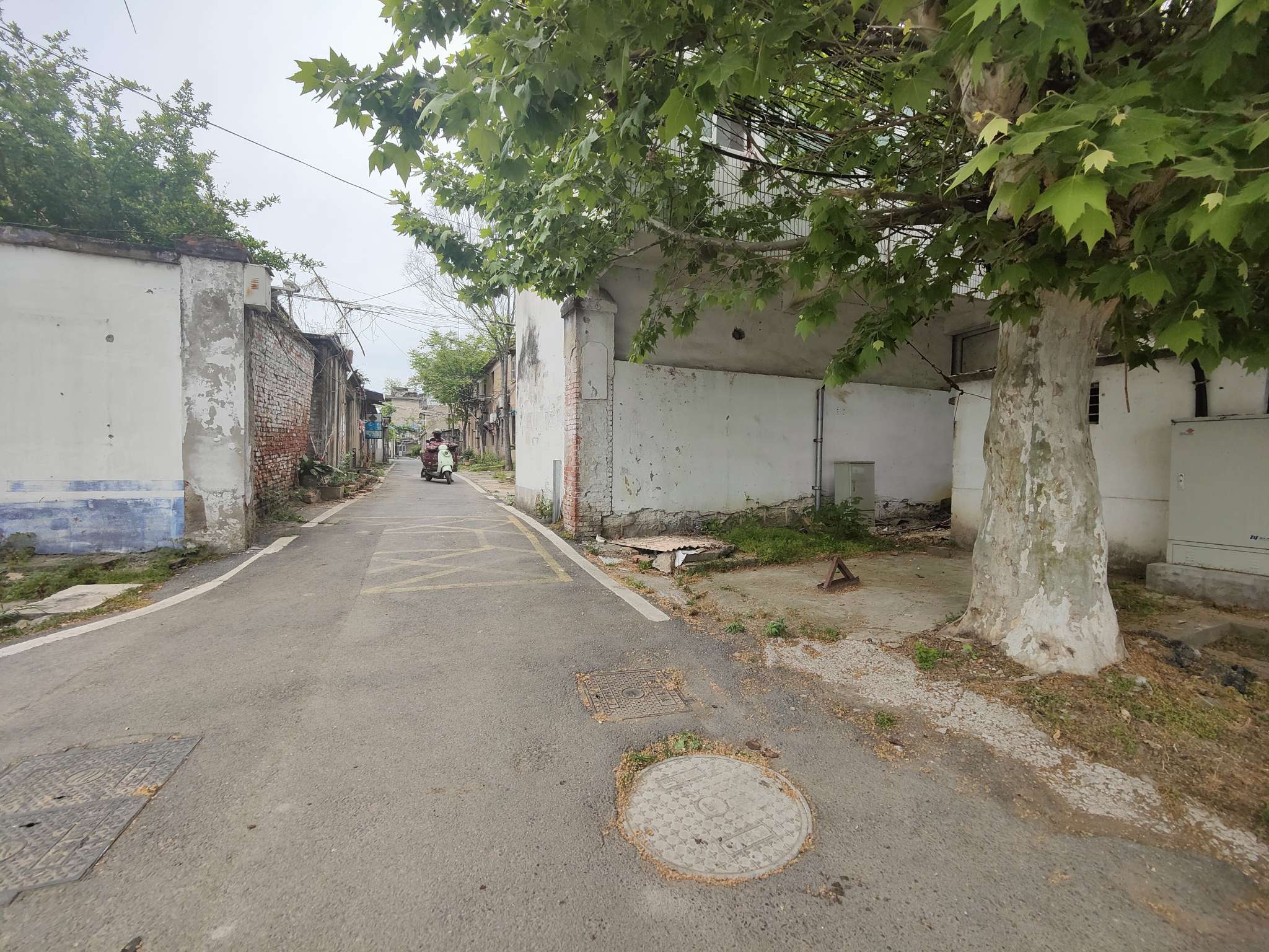 李咀孜水厂家属楼 54平 南向两室一厅 交通便利满两年_11