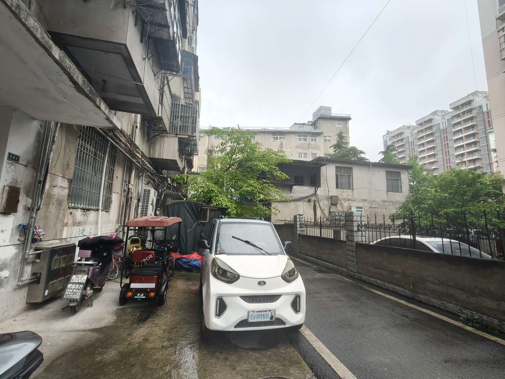 白云商业楼二层两室一厅普装_10