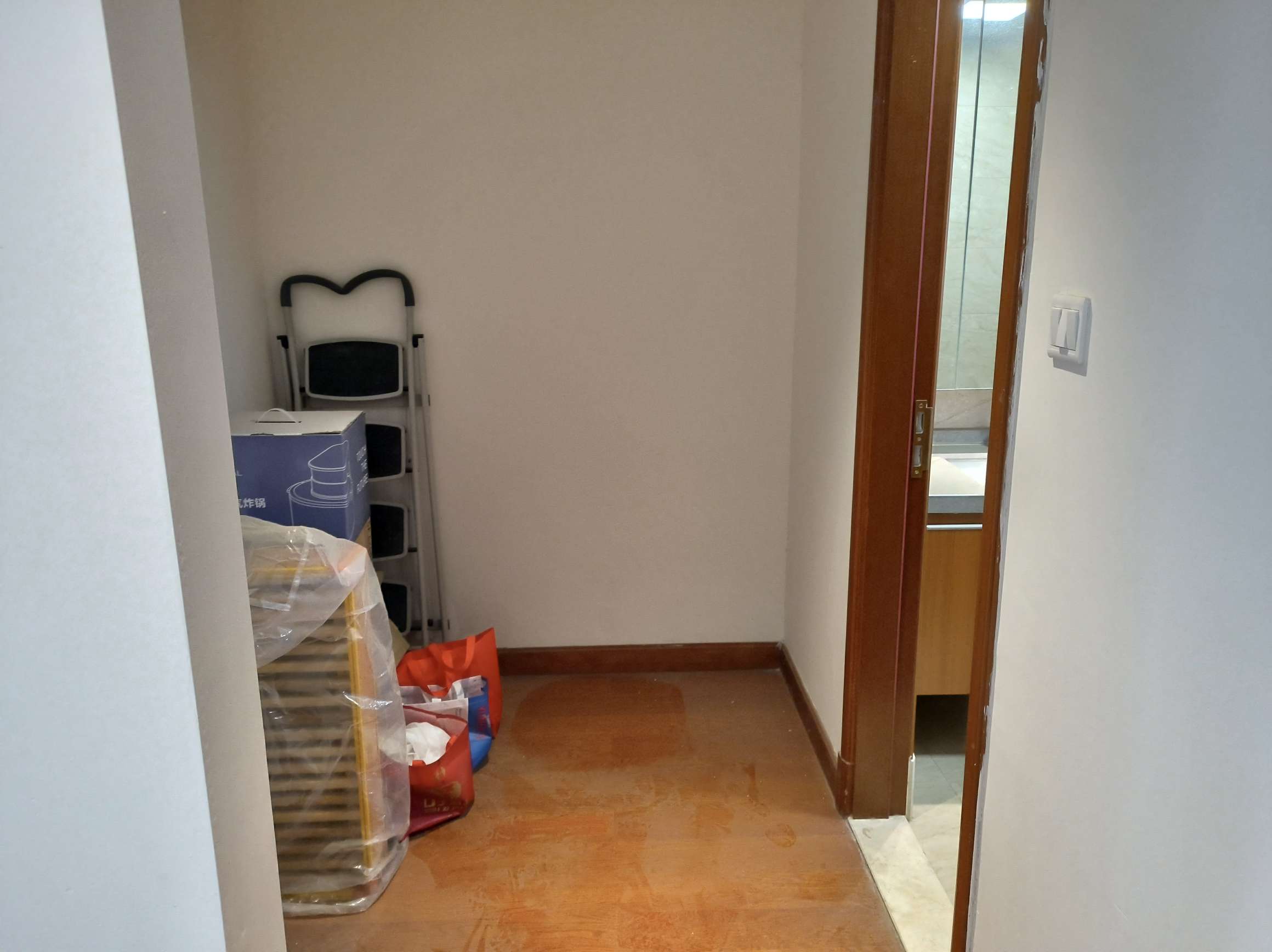 恒大御府 133平 精装三室两厅 满两年 学区房 交通便利_7