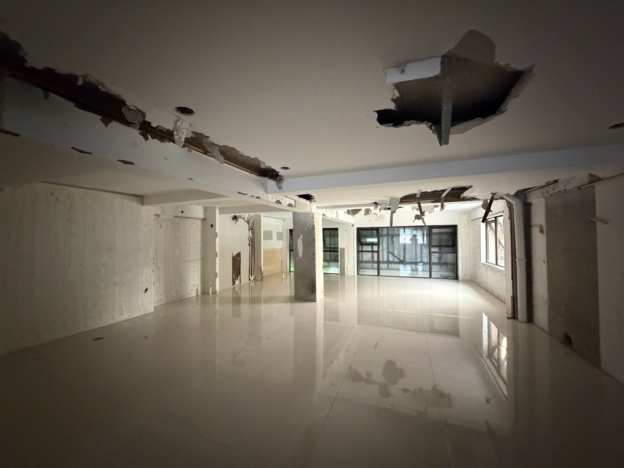 西湖天地 85平临街旺铺 交通要塞 有上下水带停车位_3