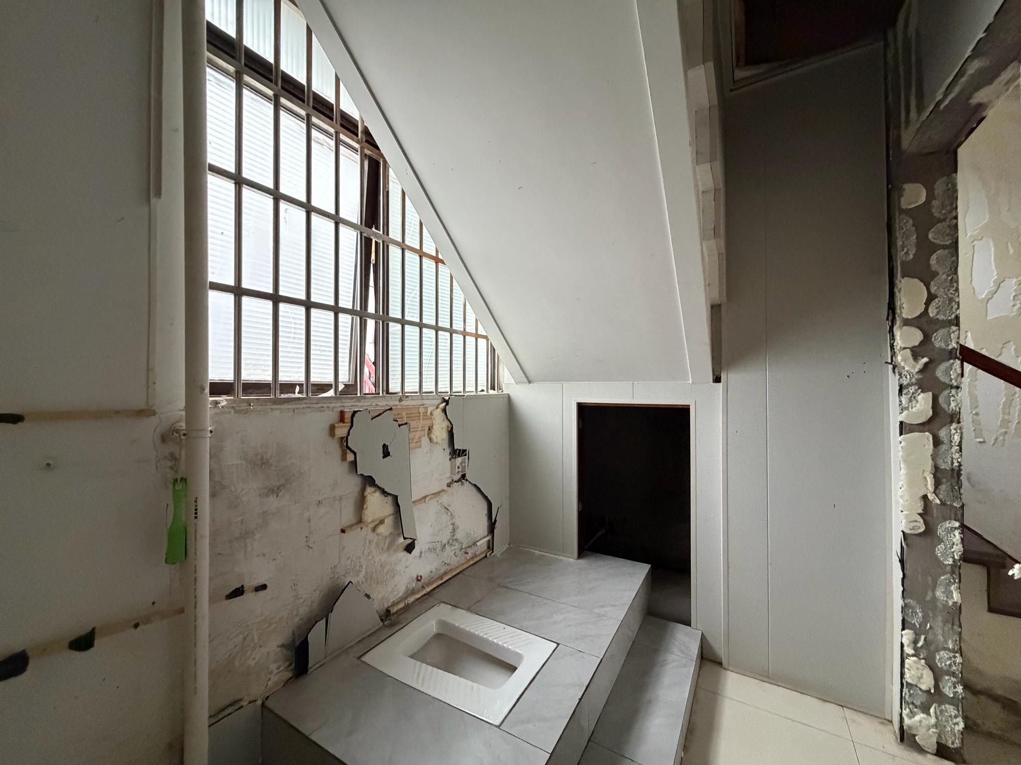 西湖天地 85平临街旺铺 交通要塞 有上下水带停车位_8