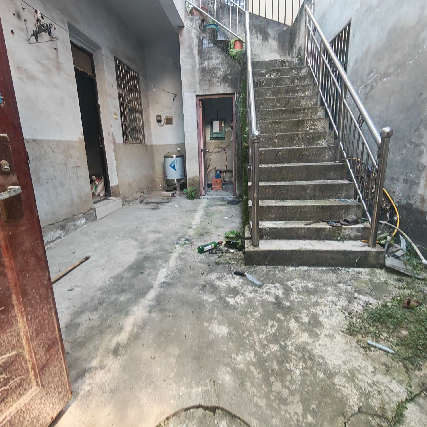 中央花园 200平 四室一厅 交通便利 配套齐全_9