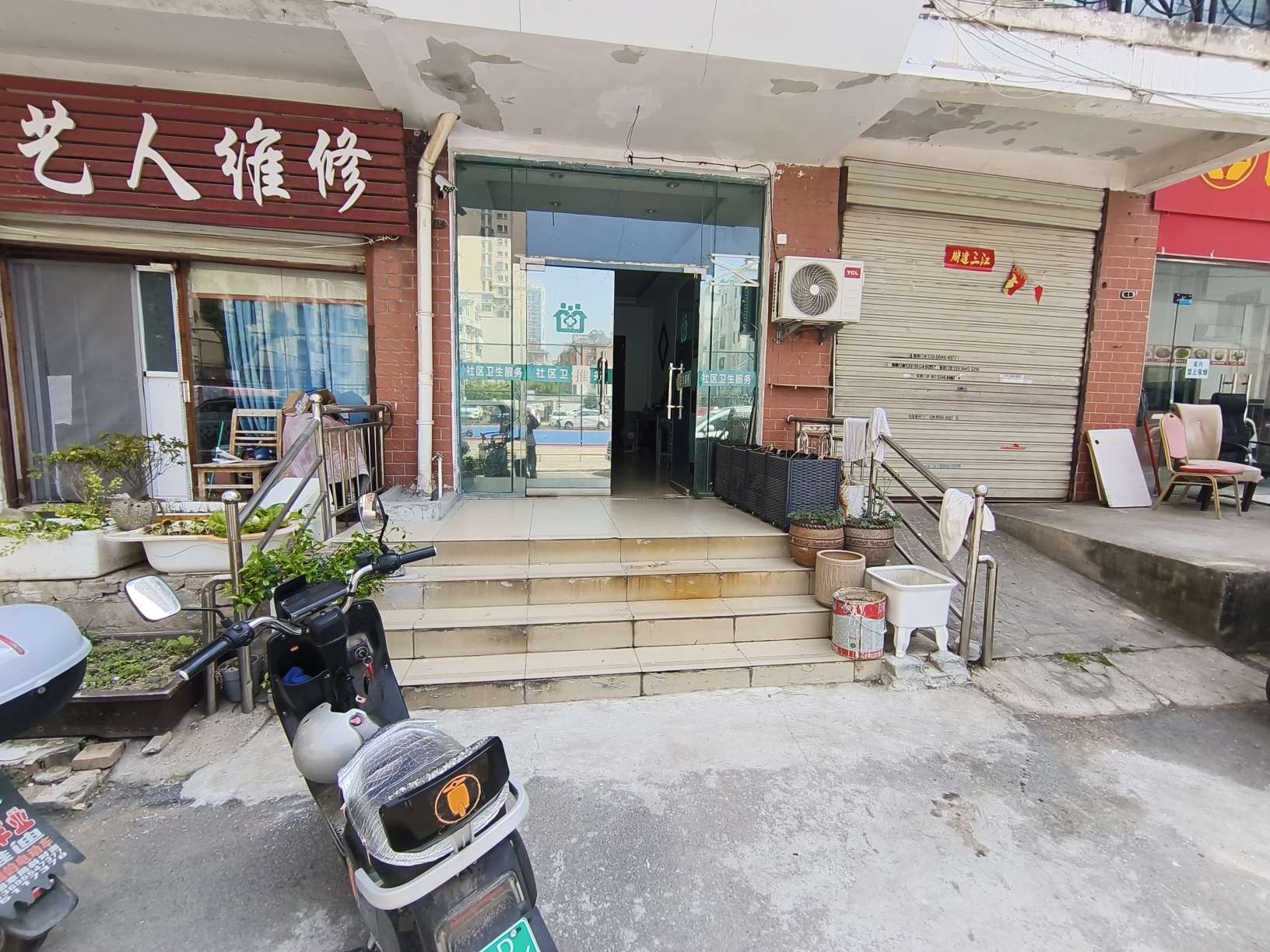 民生小区 300平临街旺铺 普装 可用明火 优质地段_13