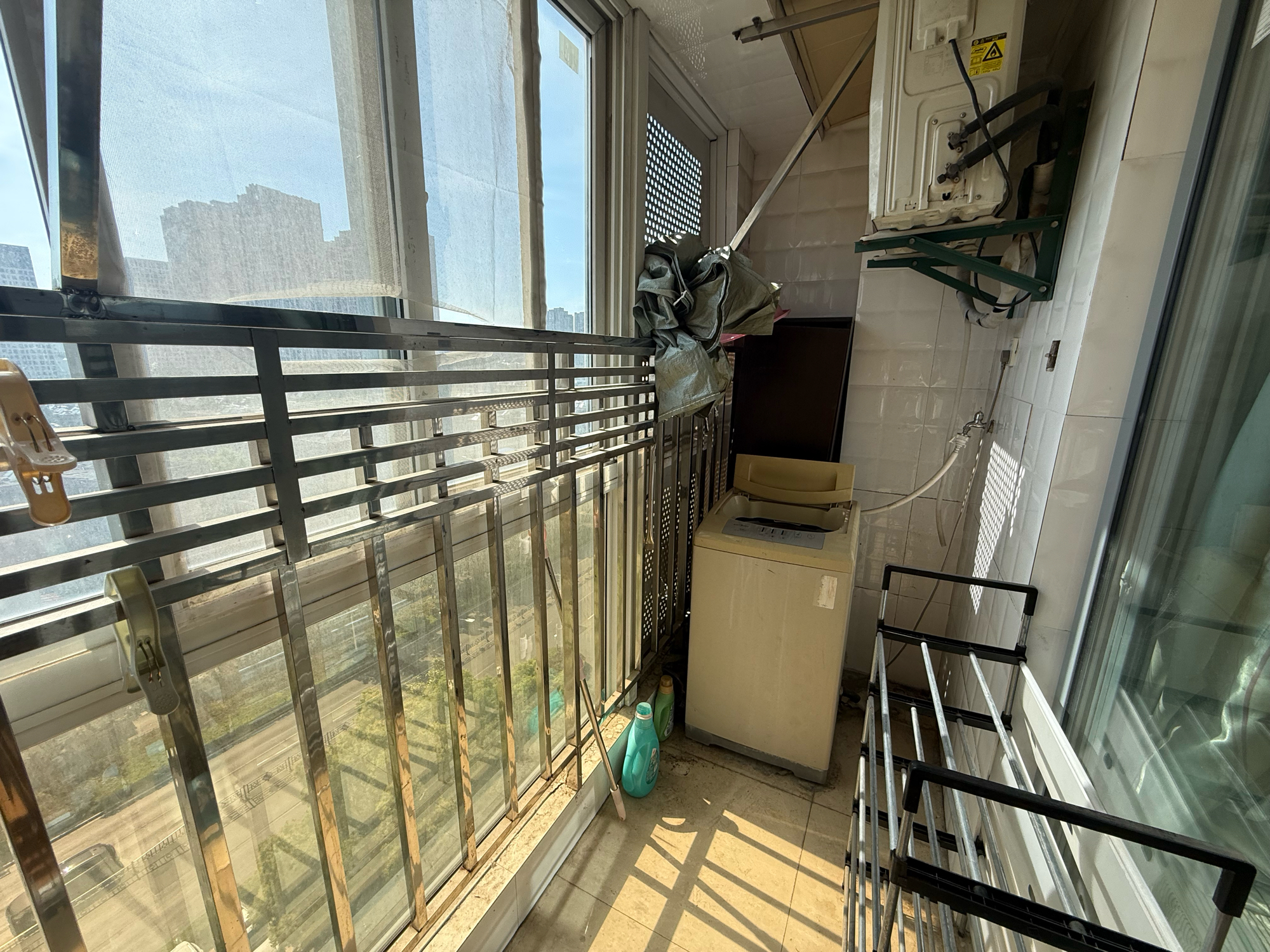 龙湖路一号 48平 精装一室一厅 交通便利 配套齐全 月租900元_7