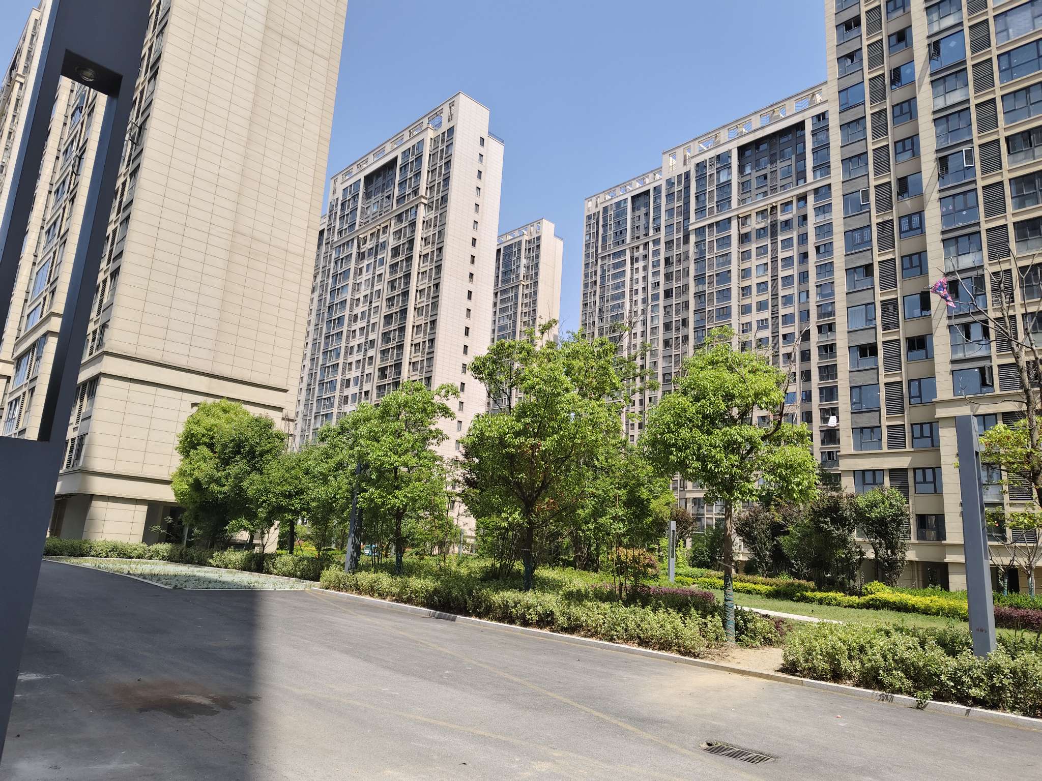 网云小镇 102平三室一厅 南向毛坯 学区房环境好_13