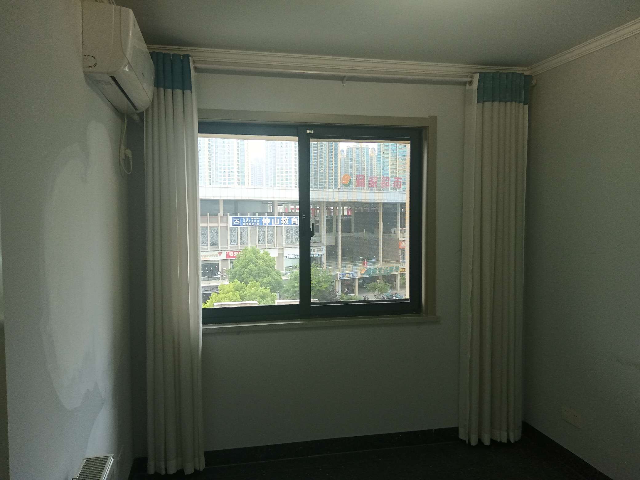 万茂华府 155平 四室二厅 交通便利学区房 普装出租_4