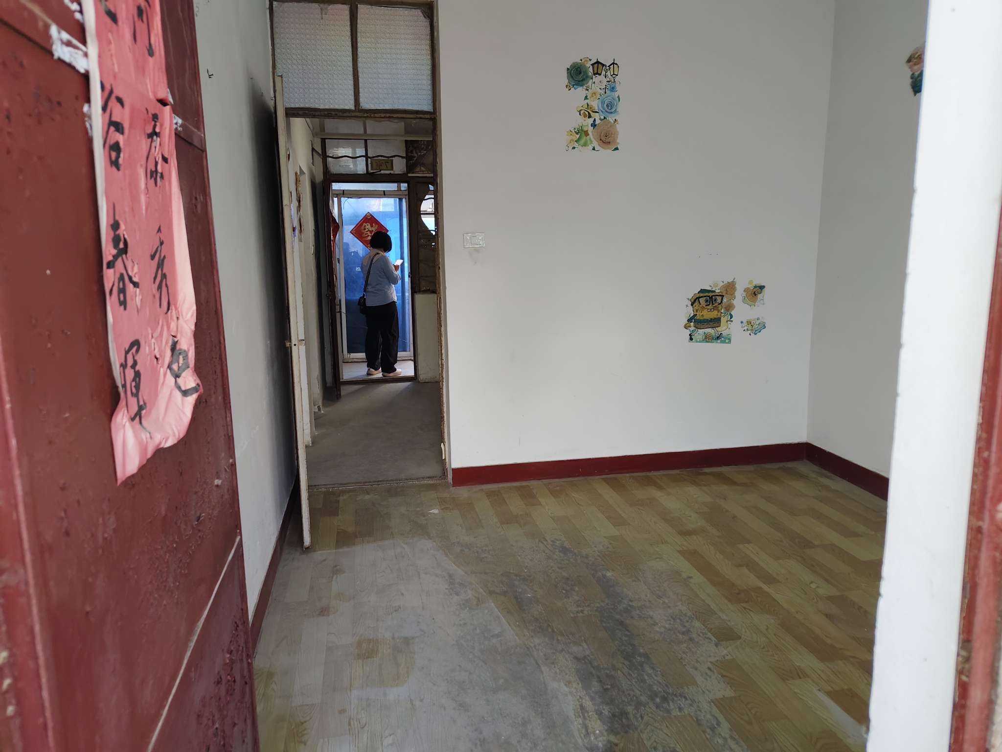 洞泉小区 40平 南向一居室 满两年 交通便利环境好_2