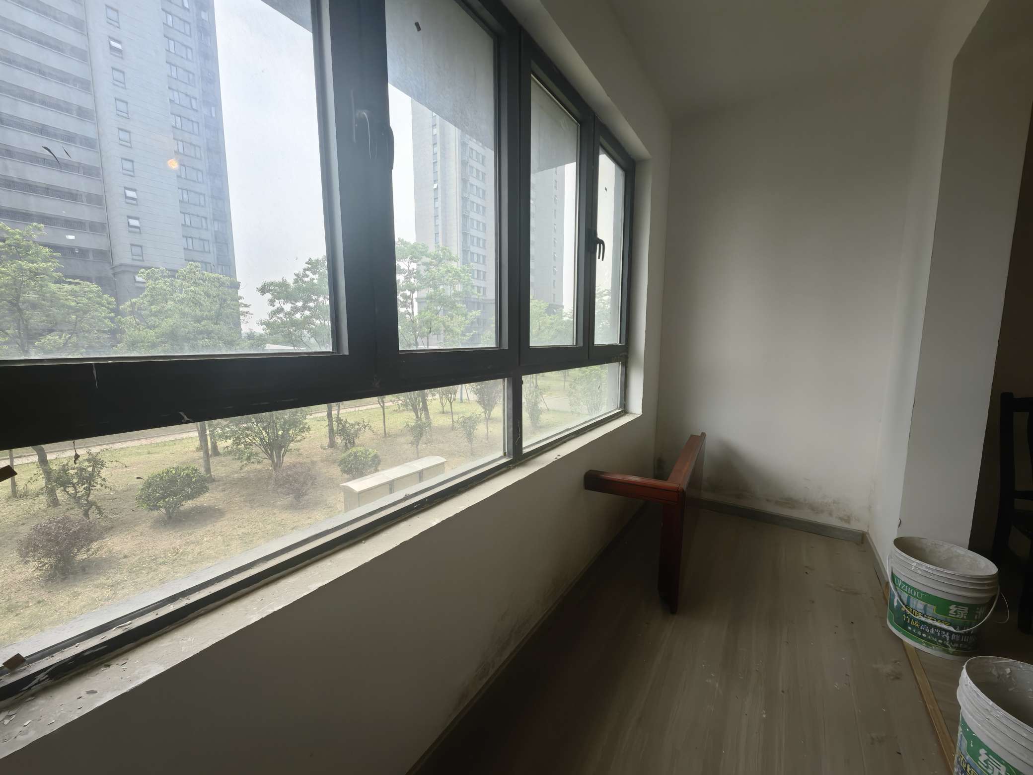 紫荆苑 113平 三室两厅 普装好房 交通便利配套全_8