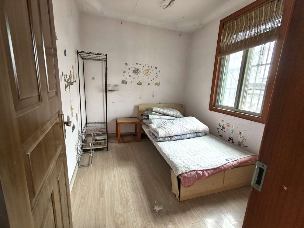 龙湖村无线电四厂家属楼 73平 两室两厅 满两年 交通便利 普装_12