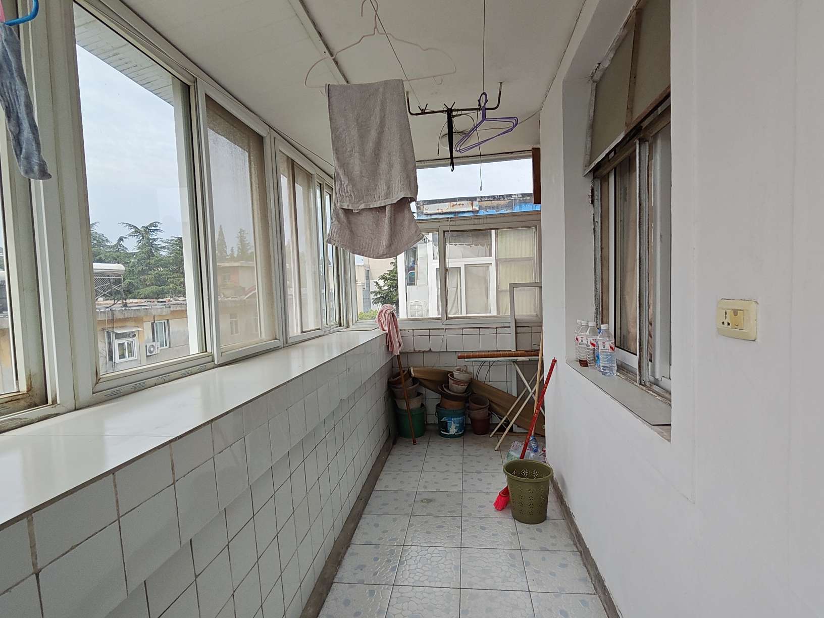 基建村 71平 三室一厅 简装 交通便利学区房_9