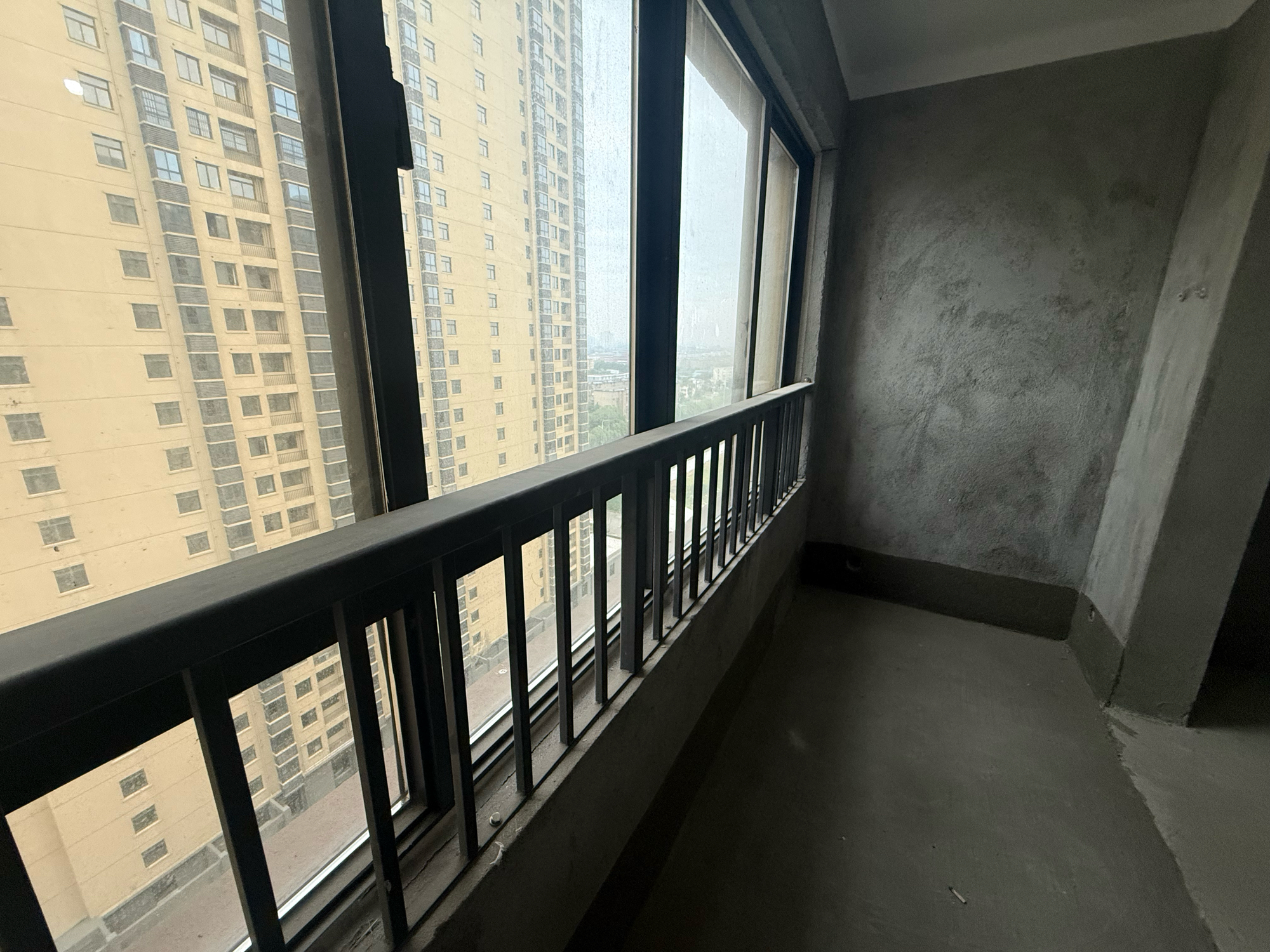 安成雅居二期 107平 南向三室 毛坯可定制 交通便利_7