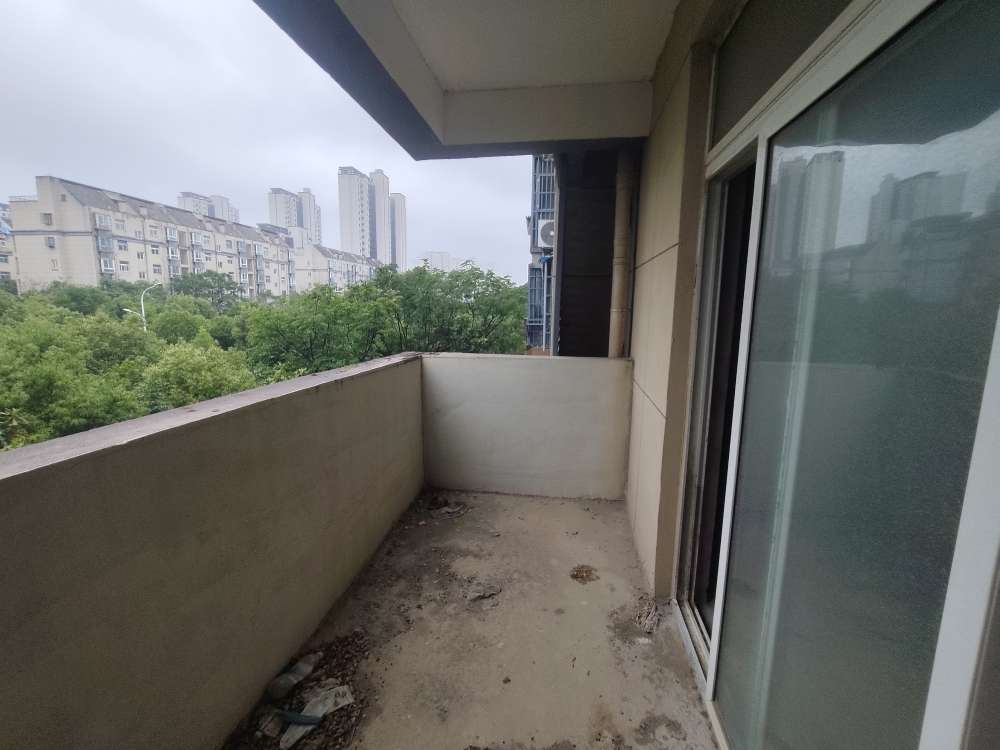 香樟苑五期3室2厅毛坯出售_6