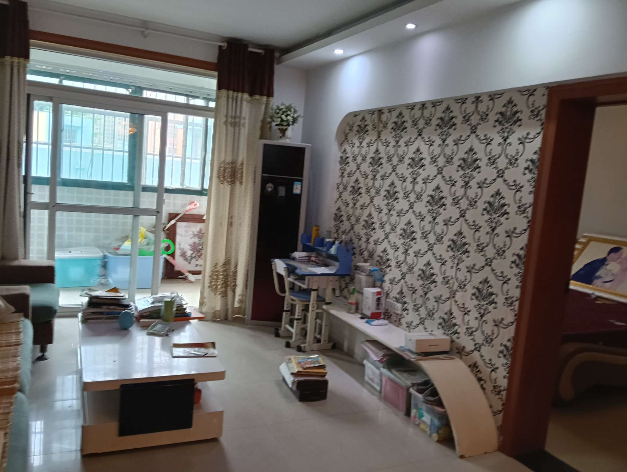 大通街道金丰易居二期两室精装诚心出售_2