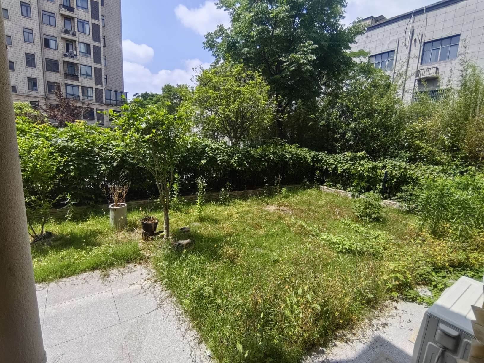 一品山南 ，精装修五房，环境优美带前后大院，适合办公、做会所_10