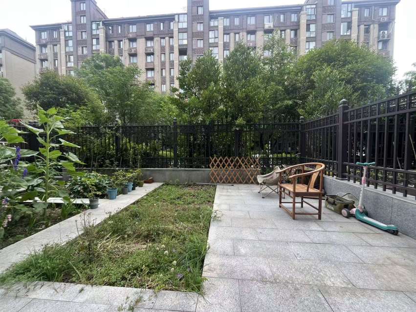 南山院一楼带院子 房东诚心出售_13