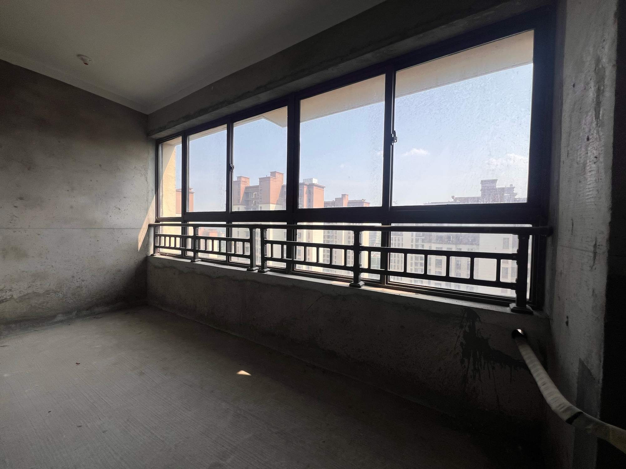 北大学府 125平 南向三室两厅 学区房 毛坯交付_8