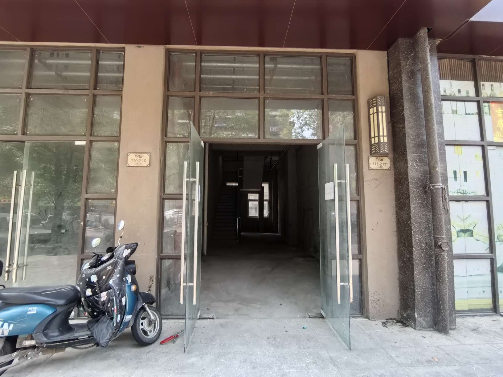 瀚城四期58平 临街旺铺 有上下水 优质地段_9