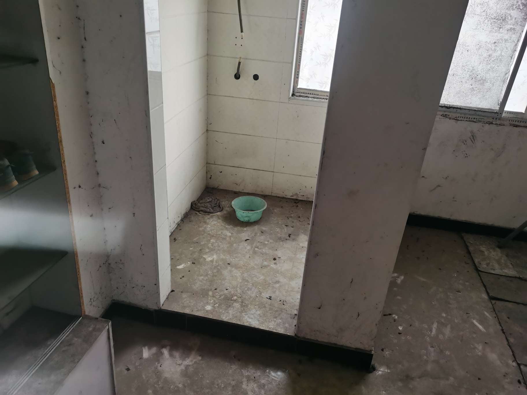 白云小区 100平 临街旺铺 南向优质地段 人流密集_3