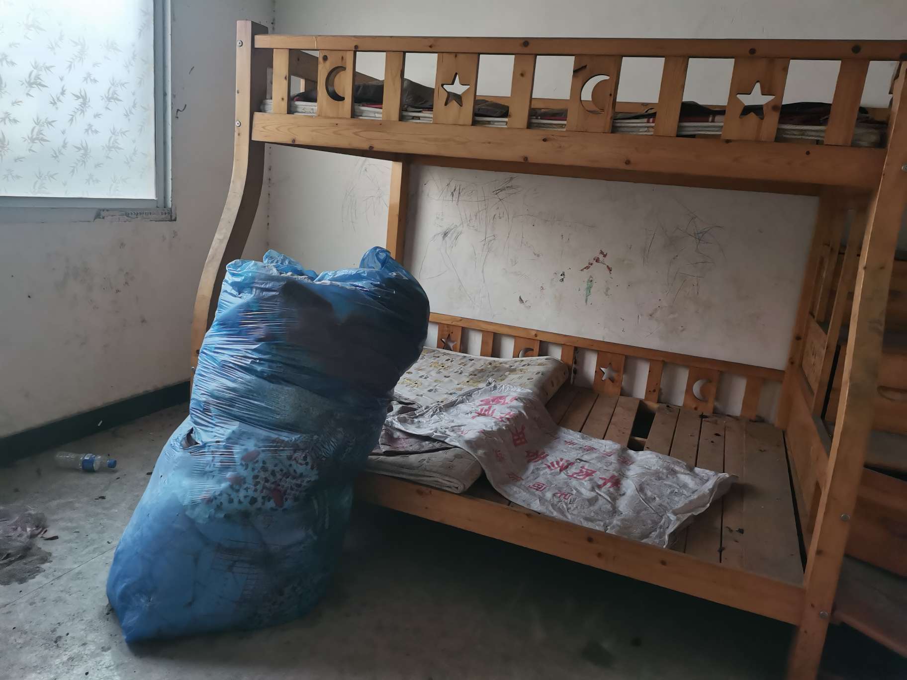白云小区 100平 临街旺铺 南向优质地段 人流密集_2