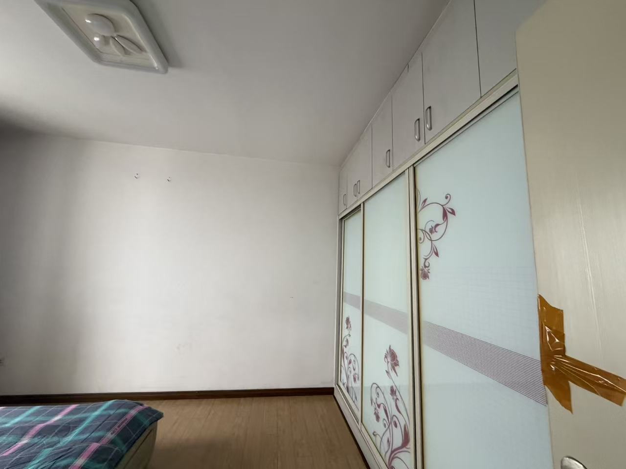 阳光菊苑城 96平 精装二室二厅 满两年学区房 交通便利_2