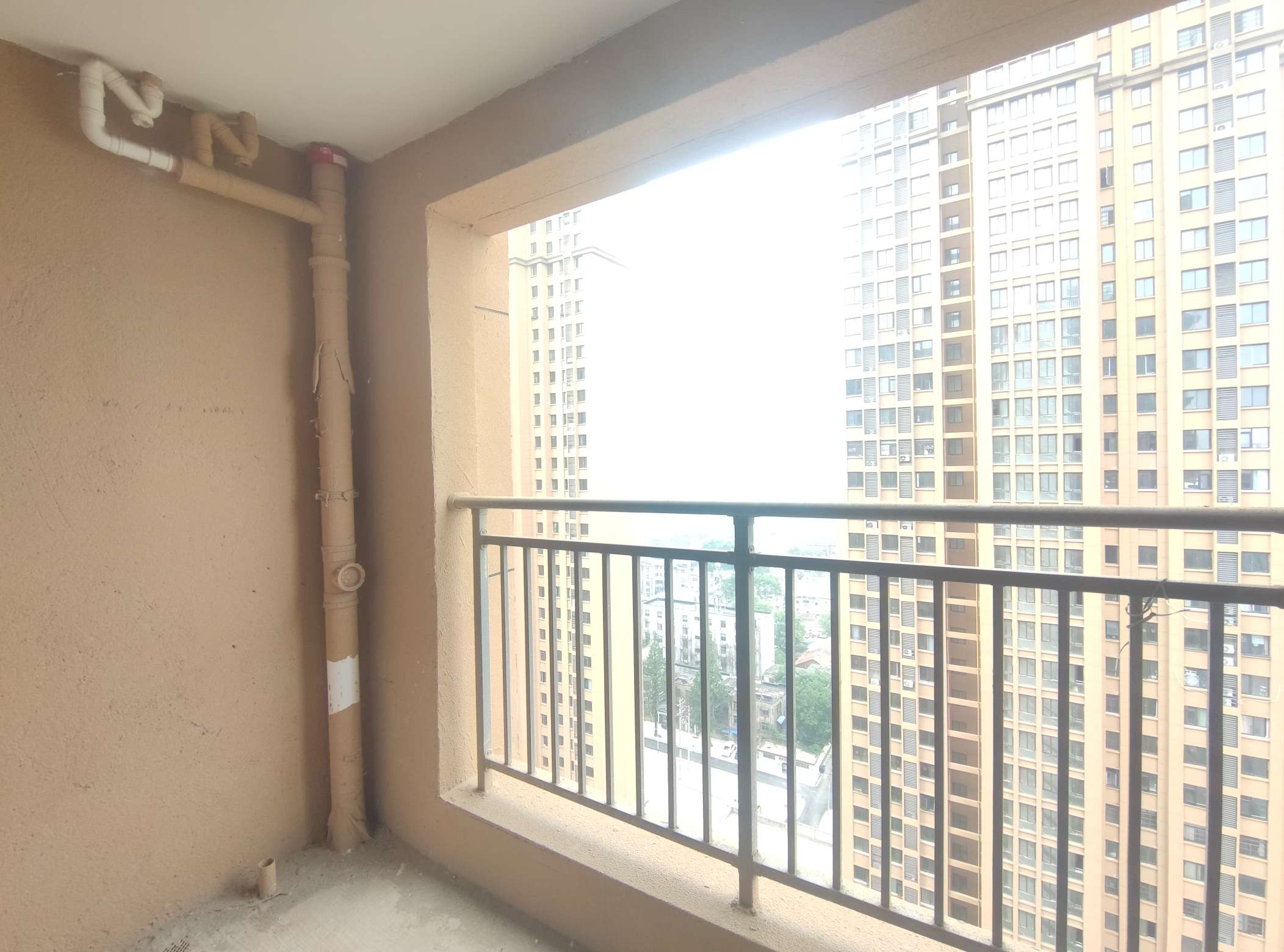 楼层不错，商品房，地势好。环境好。。_5