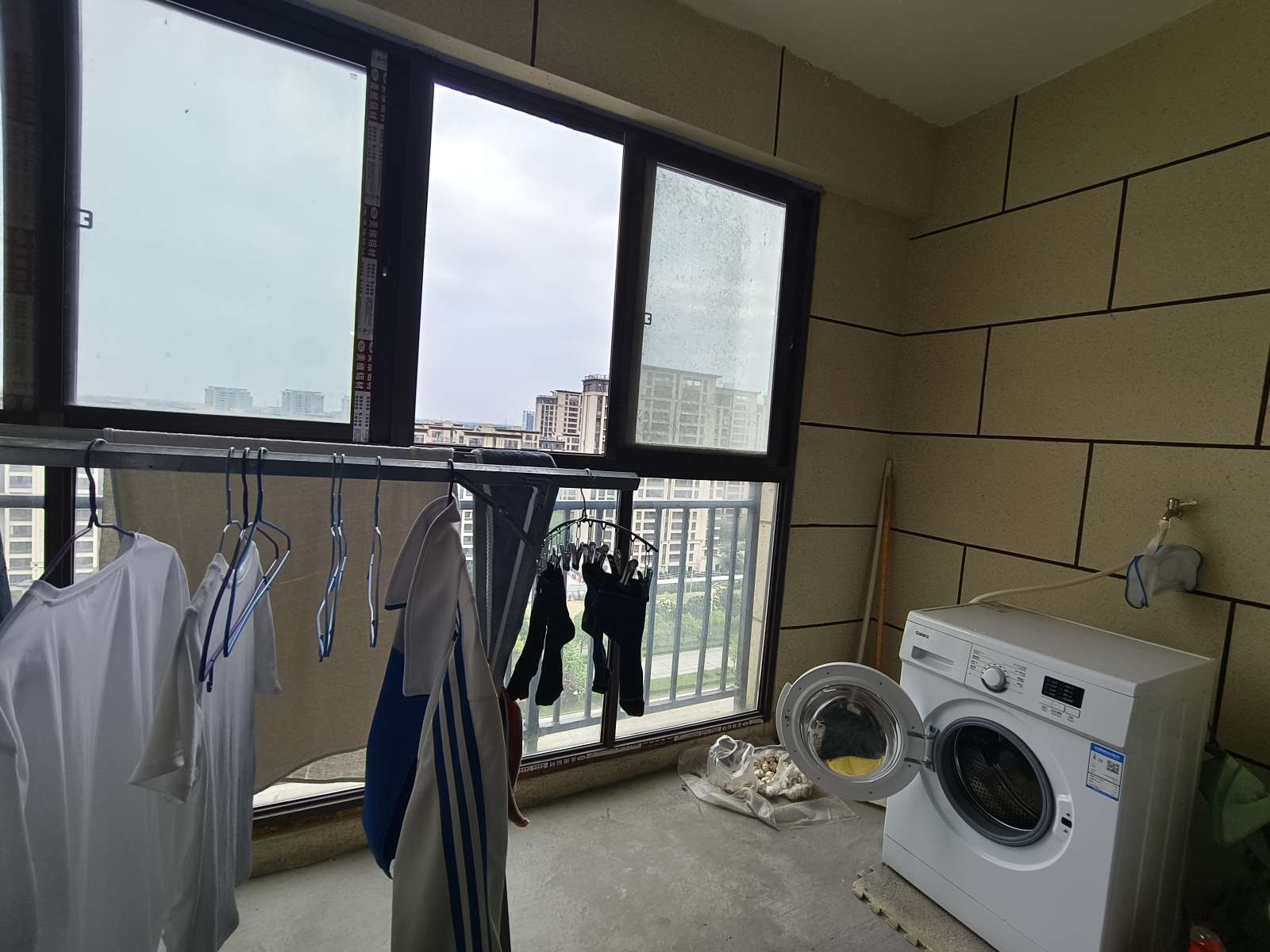 新城区御景学府春晖苑三室两厅简装出租_6