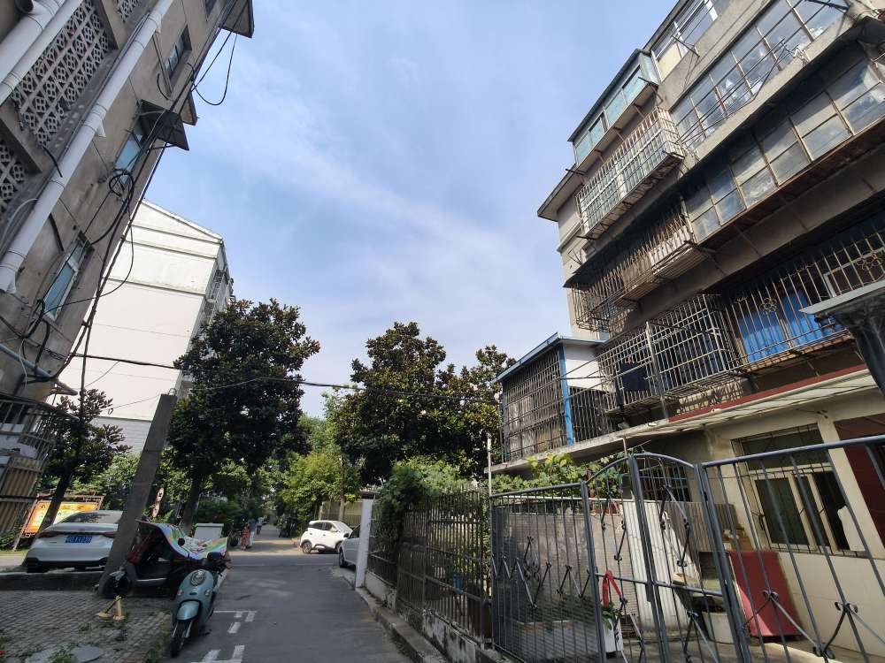 谢三村南区老楼五层两室简装出售_11