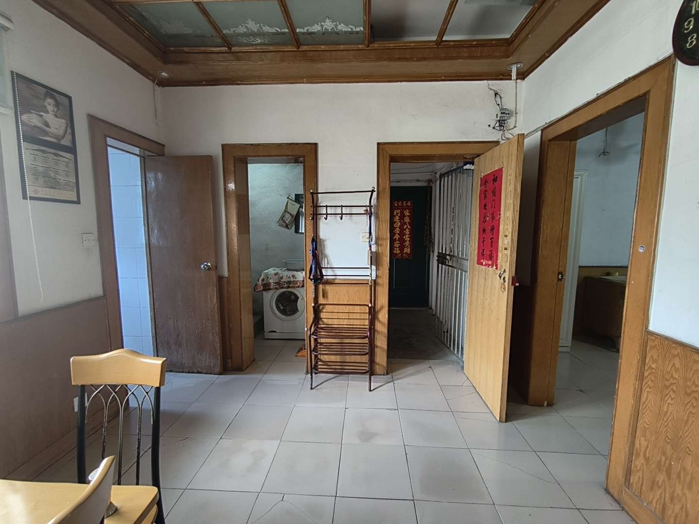 基建村3室1厅简装出售学区房_3