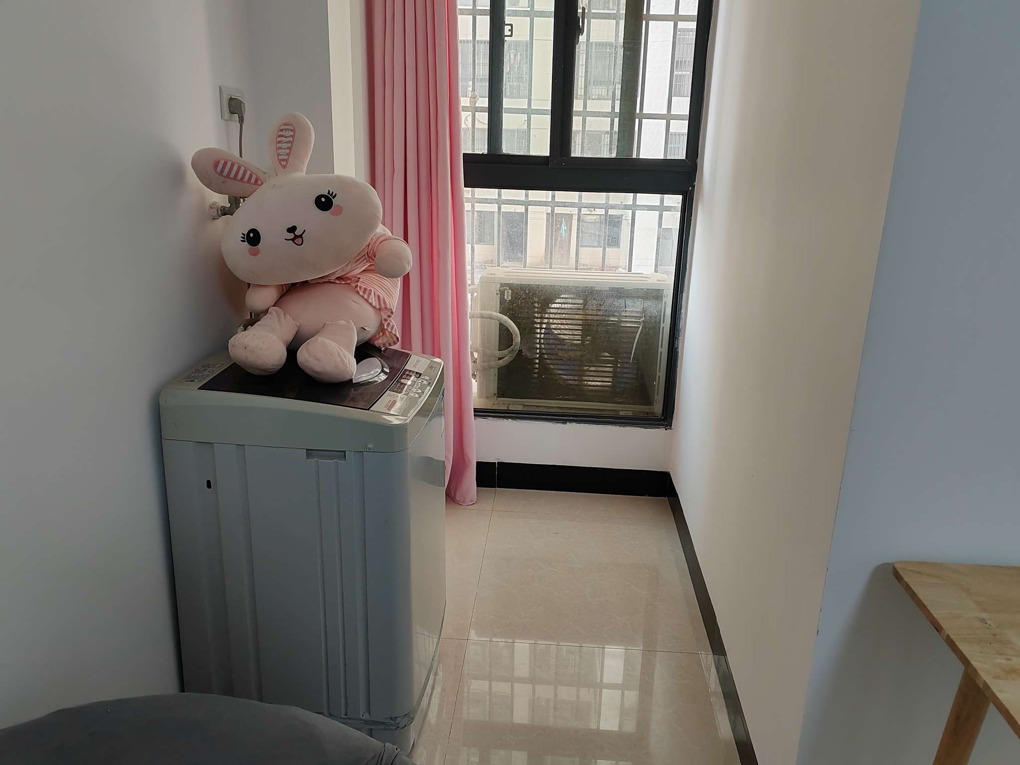 龙湖中心精装一室一厅公寓出租配套齐全拎包入住_12