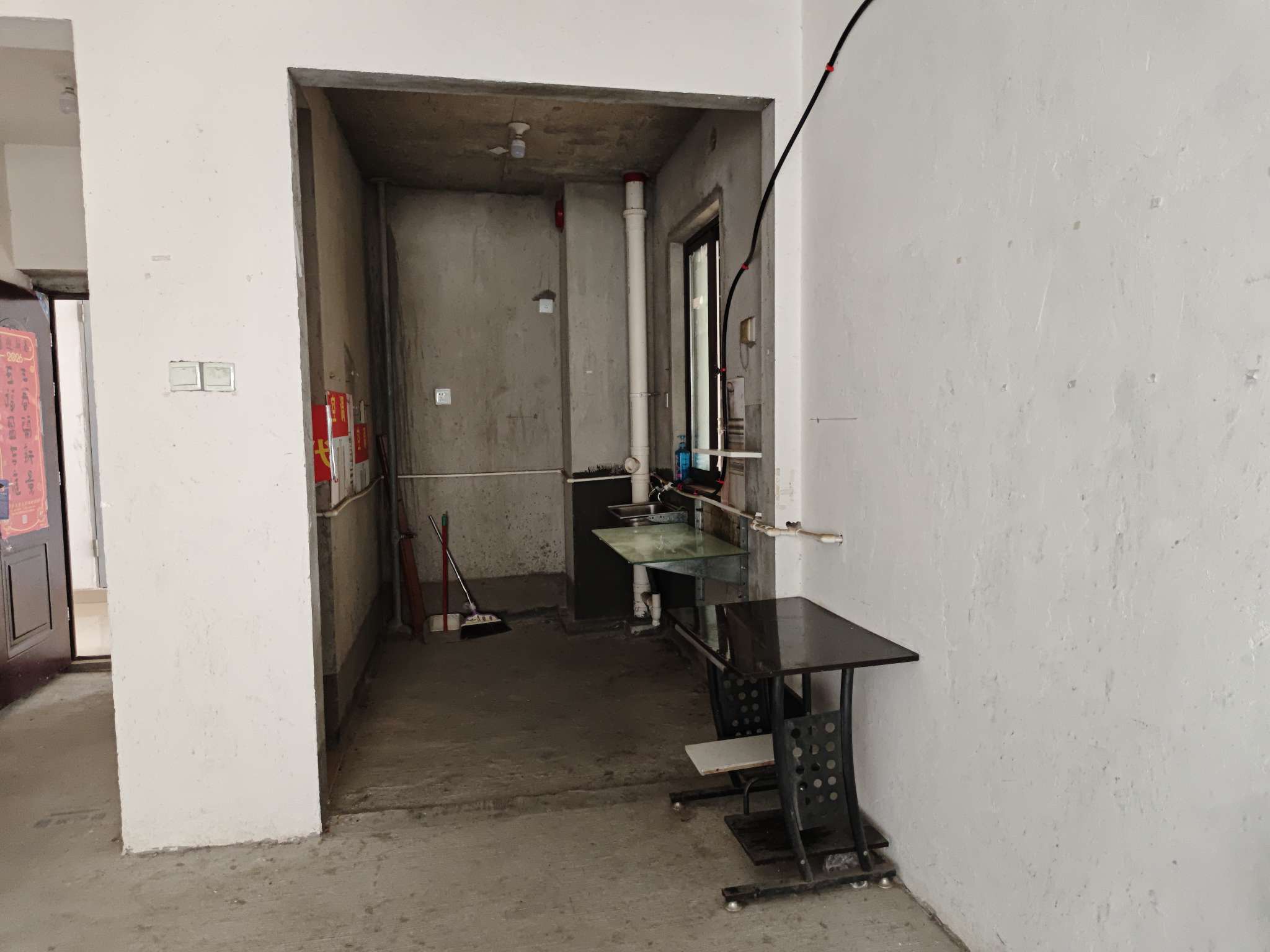 漫悦湾 106平 三室两厅 满两年 简装出租 交通便利学区房_4