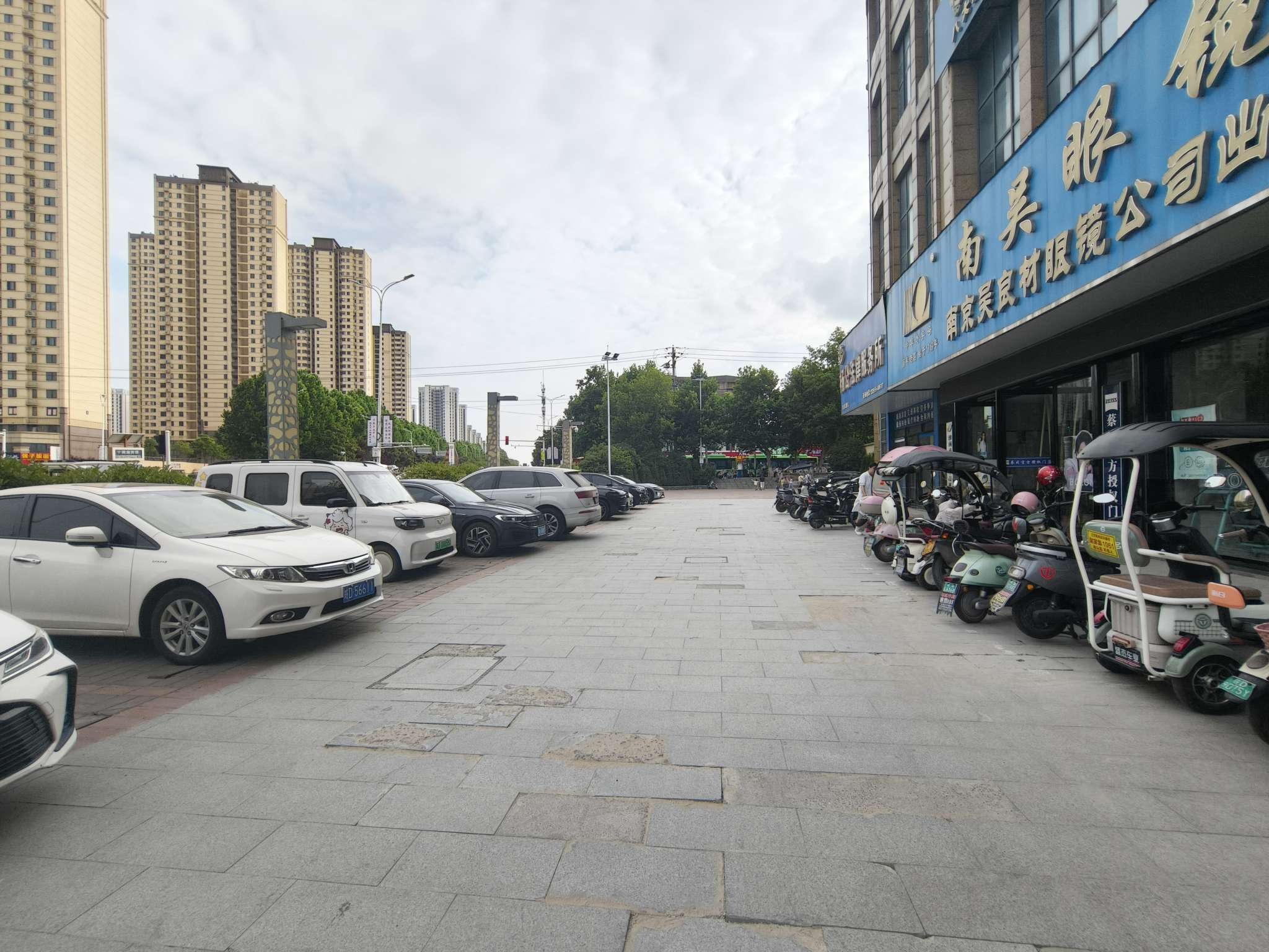 春林广场 97平 三室两厅 满两年 学区房 交通便利 普装_12