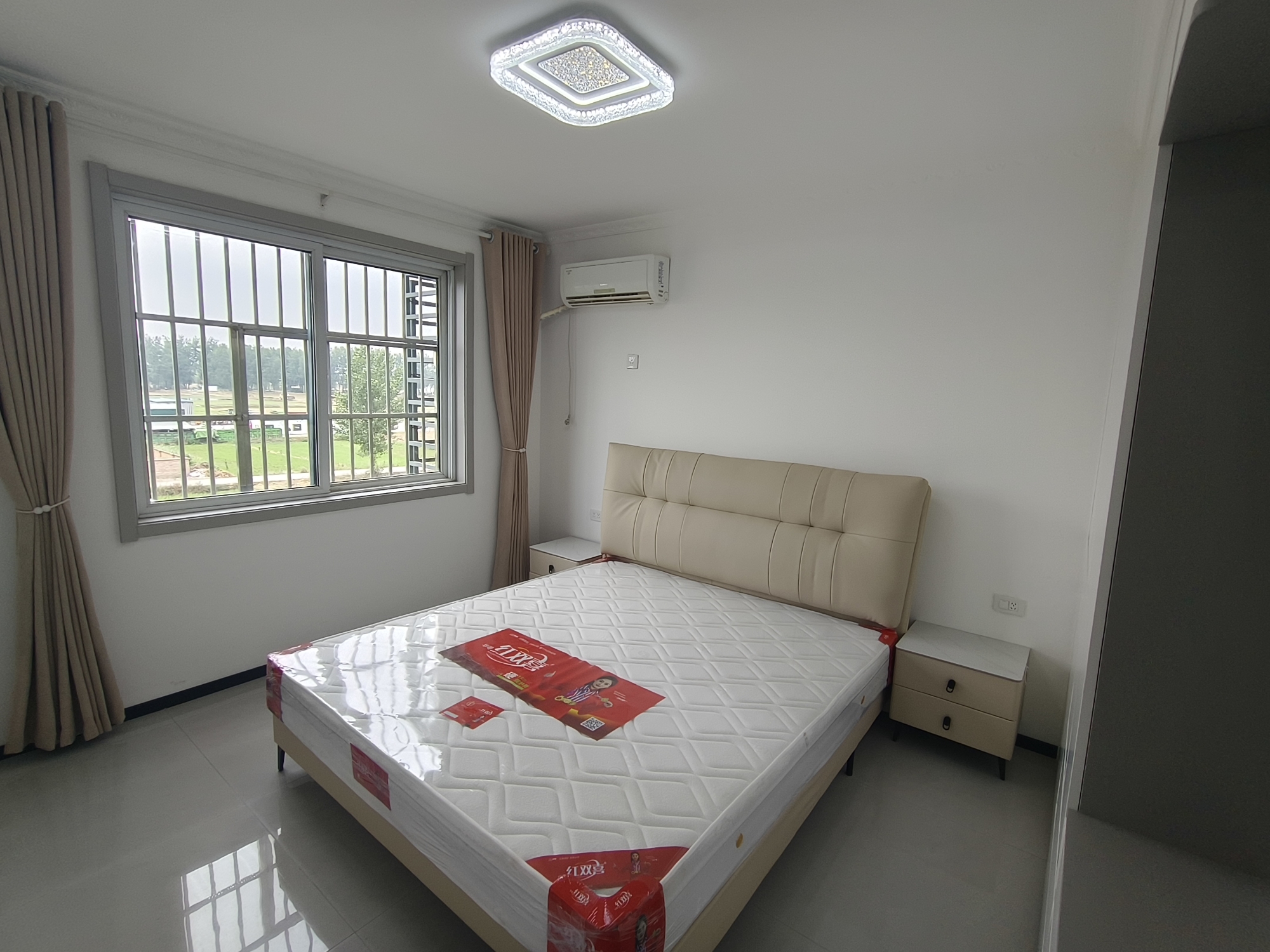 新袁庄A区 96平 精装三室二厅 配套齐全 购物便捷_4