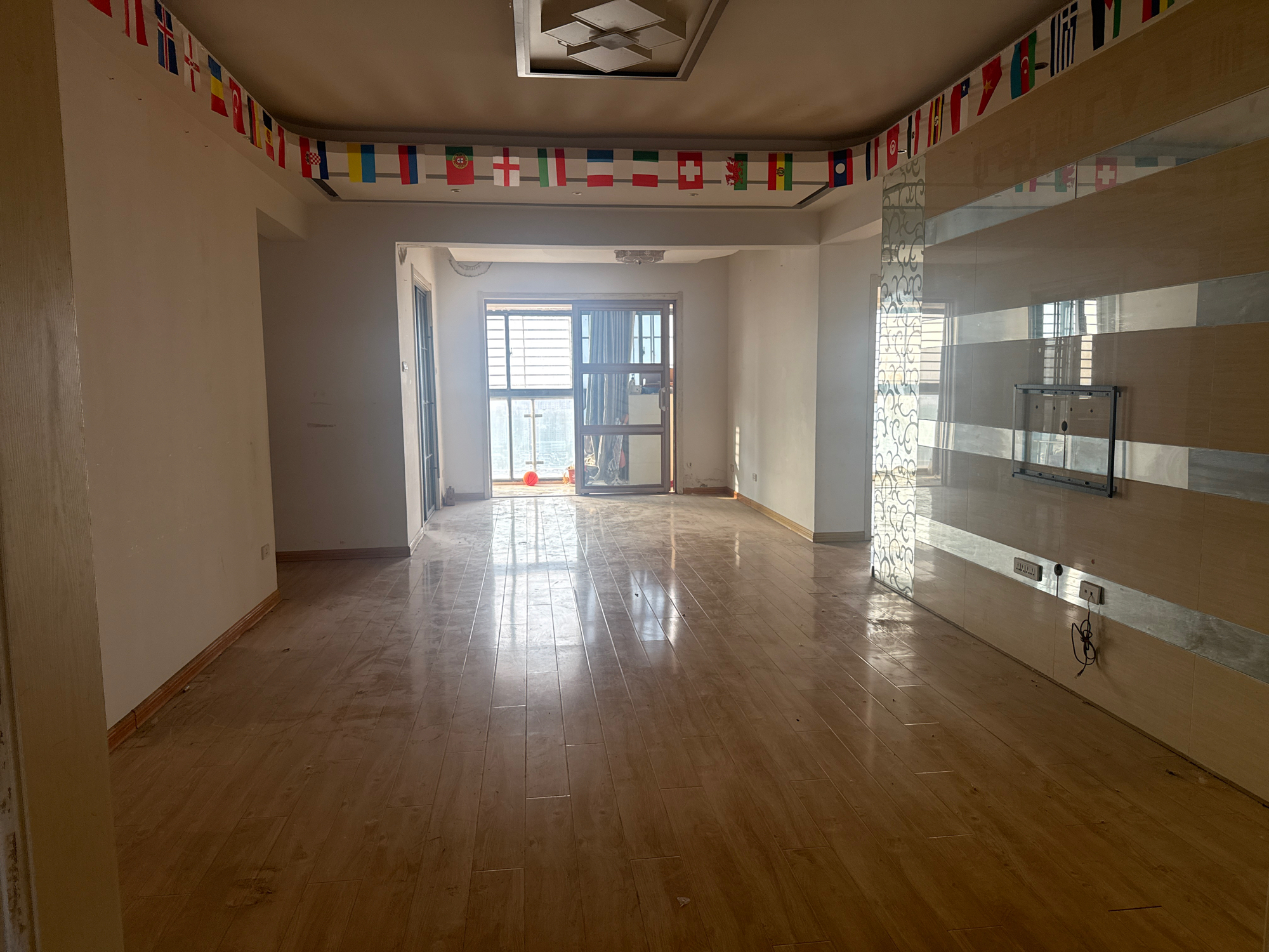 金地俊园精装120.36平3室交通便利 生活方便学区房出售_1