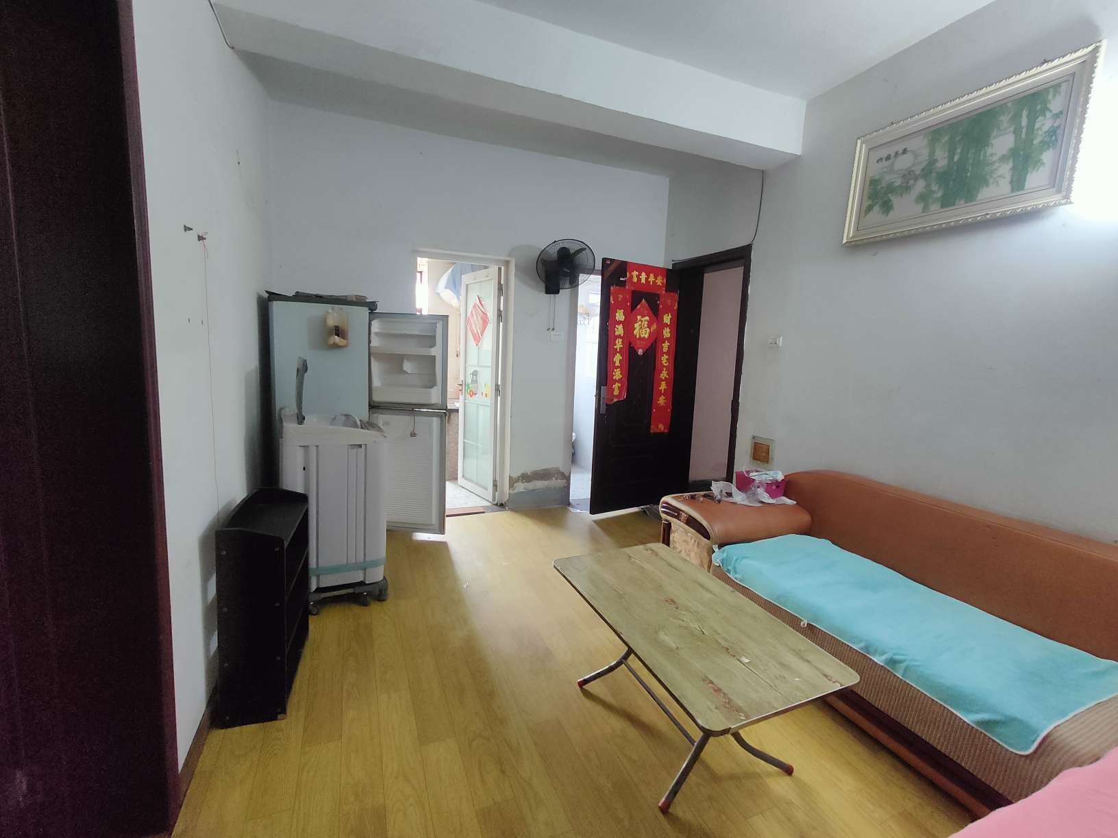 文明小区三角花园 50平 南向一室一厅 交通便利 简装出租_2