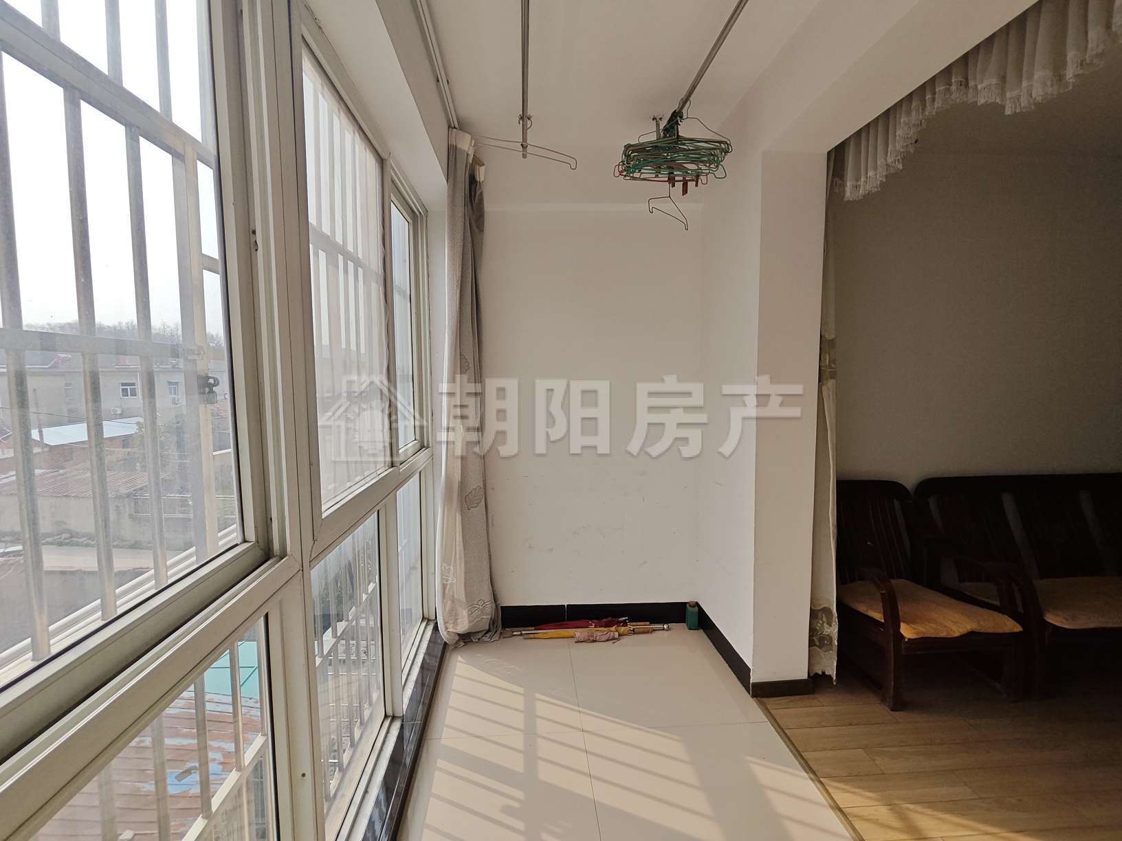 听泉小区 101平精装三室 交通便利 配套齐全 采光好_13