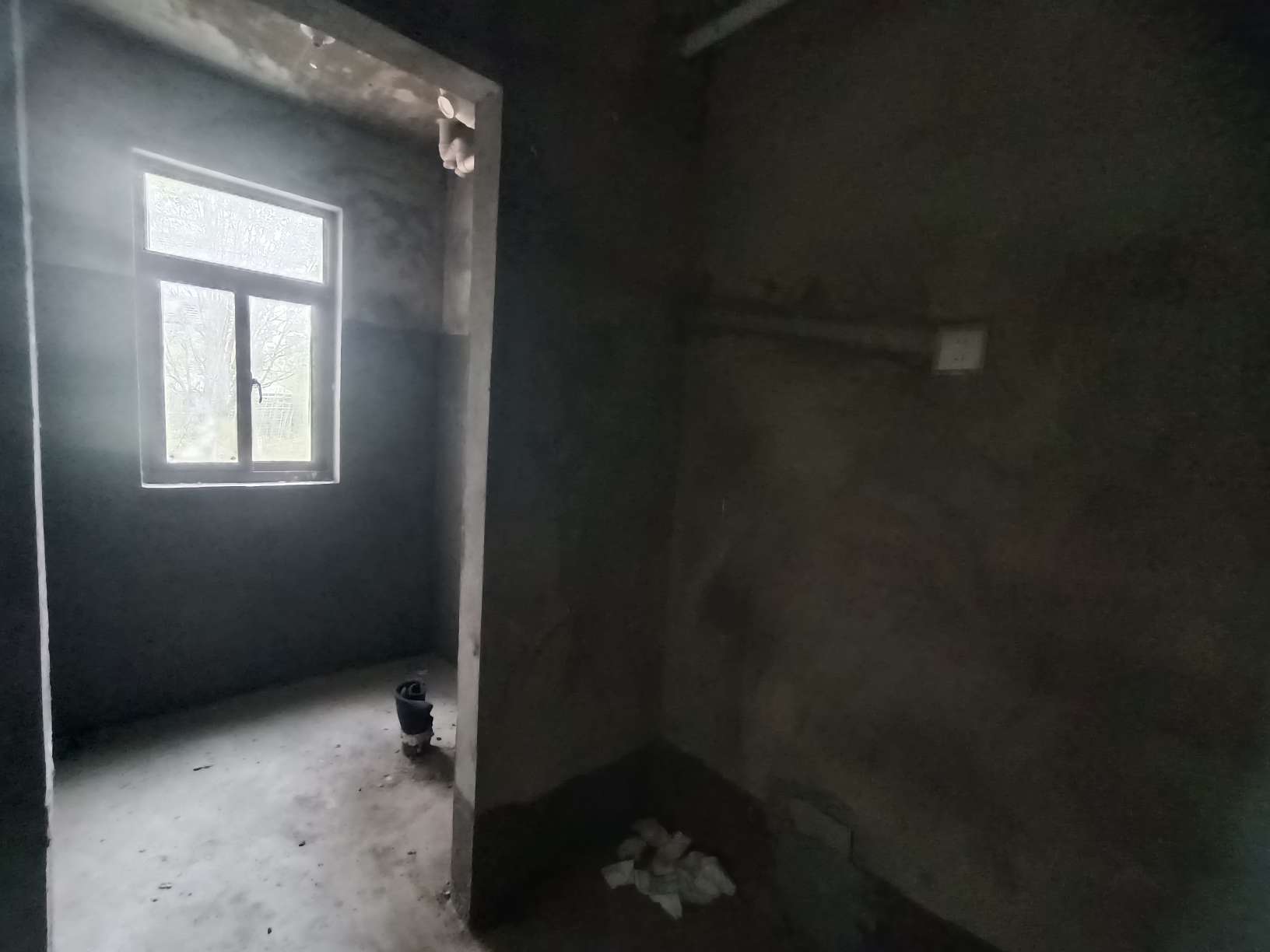 泰府名邸 114平 三室两厅 毛坯房源 交通便利学区房_9